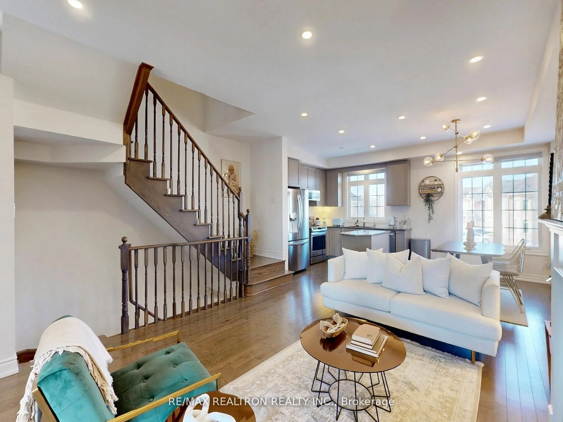 Photo 13 of 6 Oakmore Lane, Brampton, Bram West — HOMEH