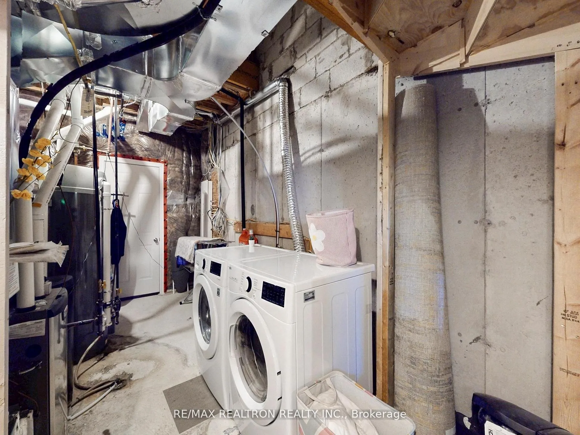Photo 31 of 6 Oakmore Lane, Brampton, Bram West — HOMEH