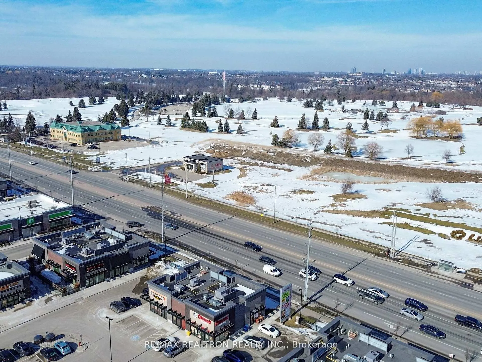 Photo 38 of 6 Oakmore Lane, Brampton, Bram West — HOMEH