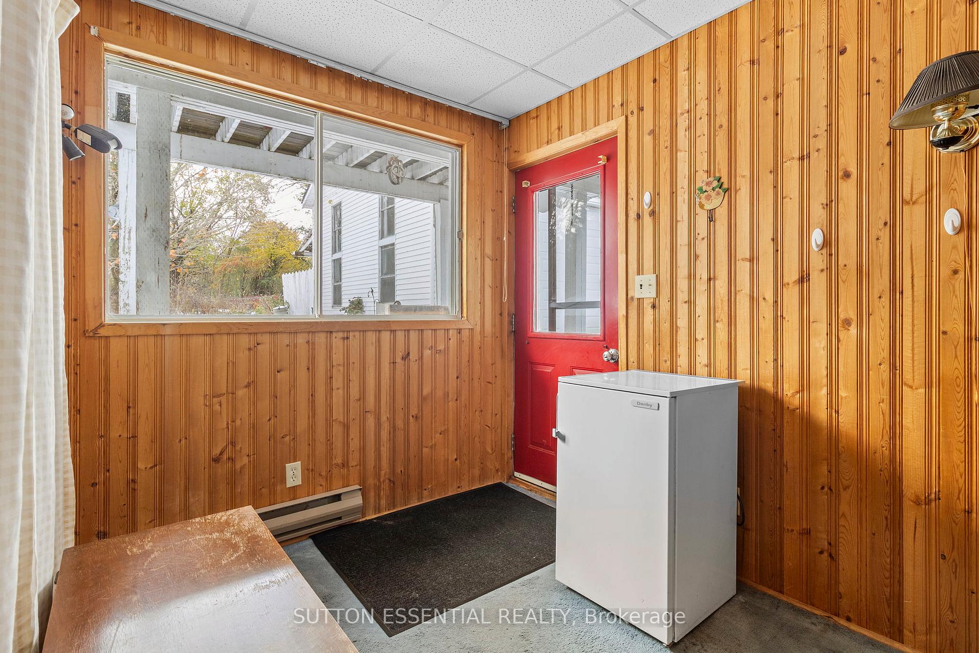Photo 21 of 36 Ann Street, Brockville — HOMEH