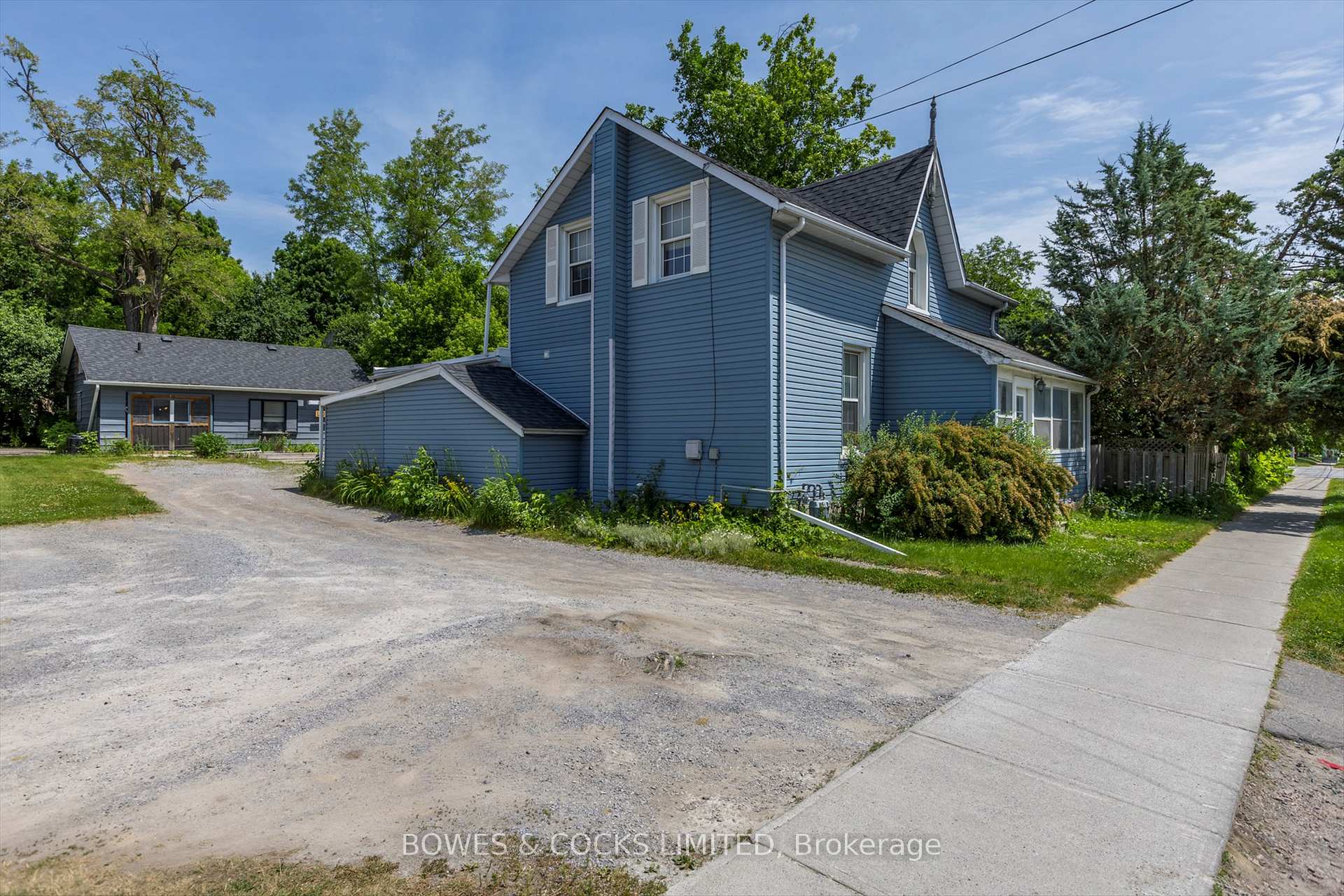 Photo 5 of 344 McDonnel Street, Peterborough, Town Ward 3 — HOMEH