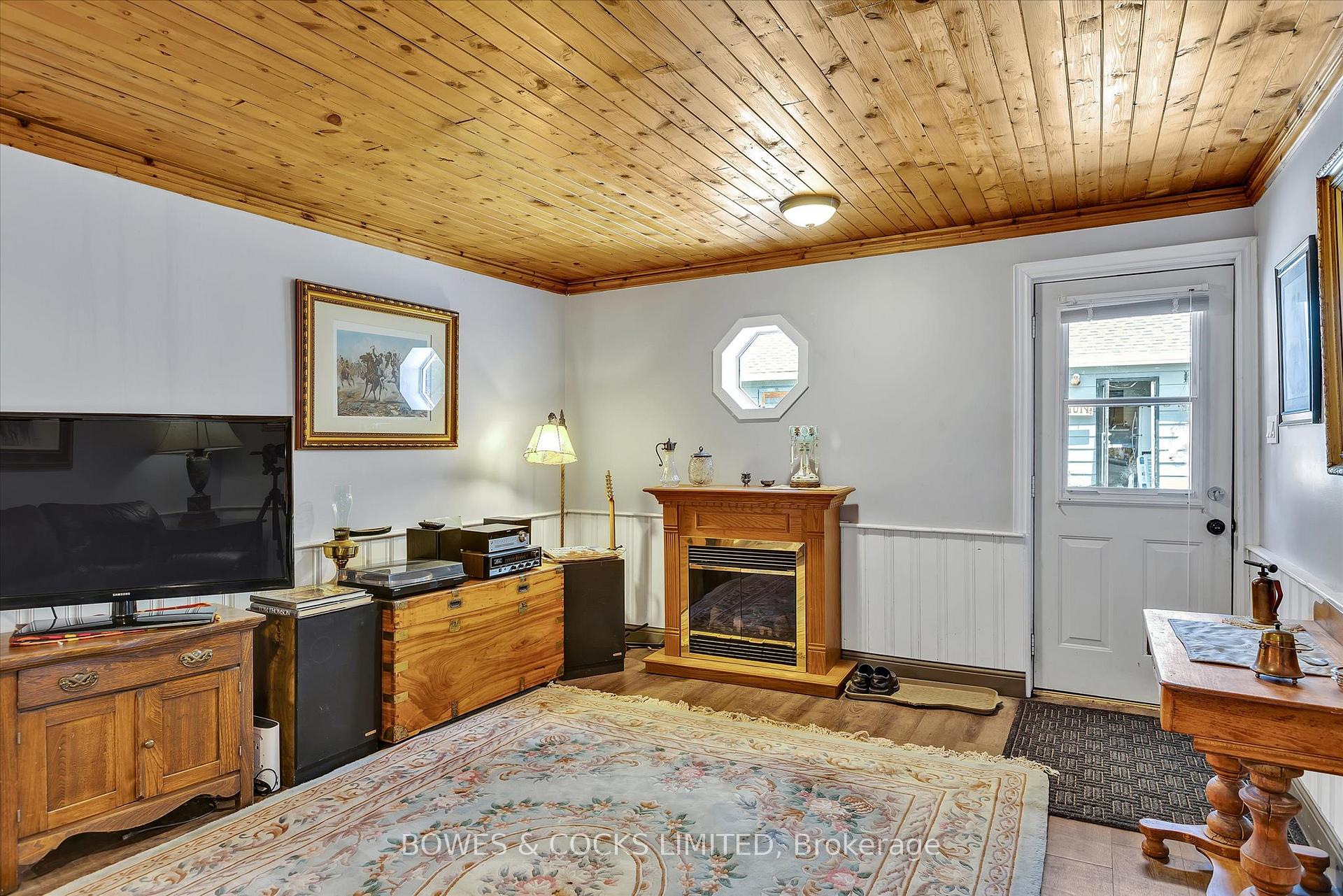 Photo 10 of 344 McDonnel Street, Peterborough, Town Ward 3 — HOMEH