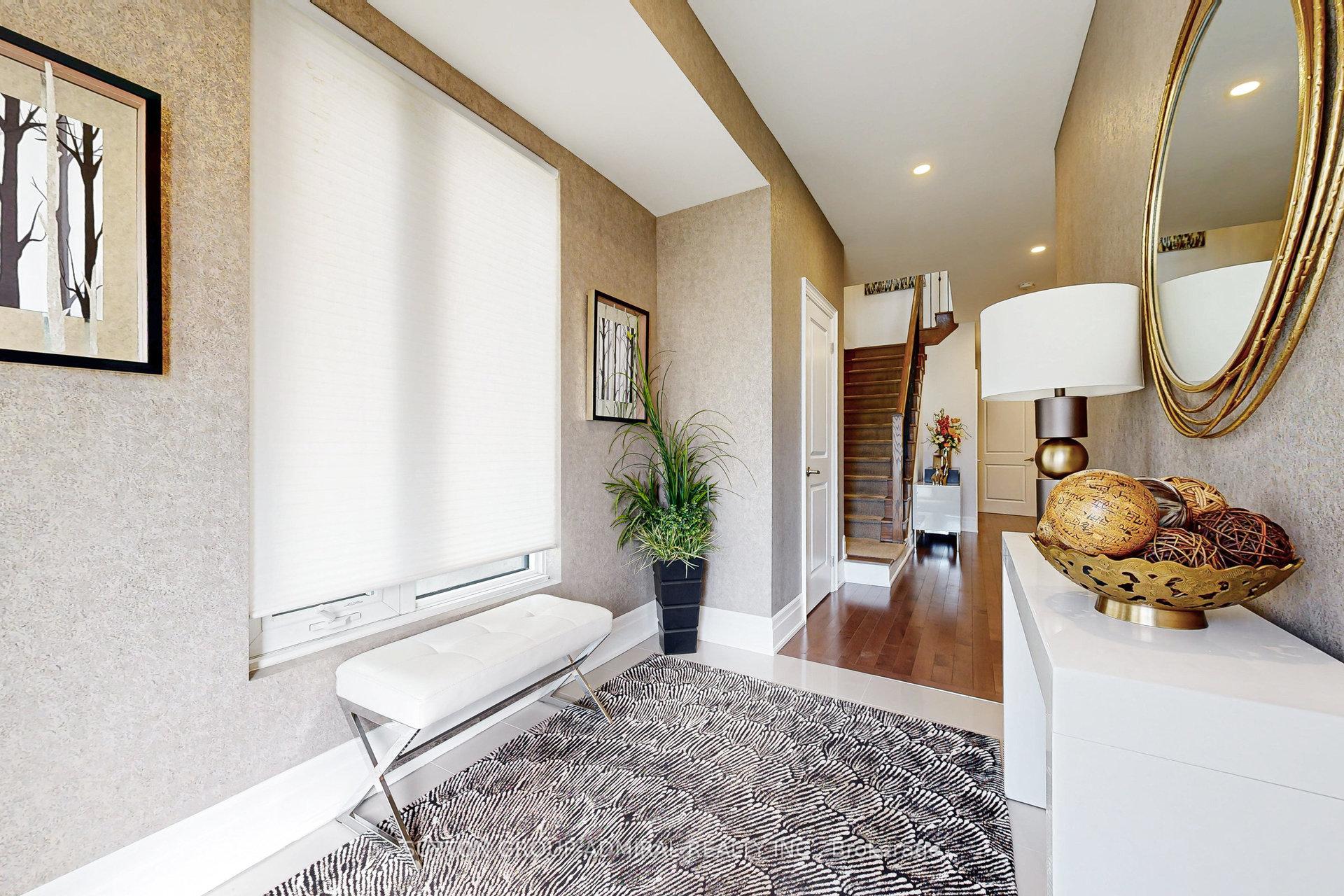 Photo 5 of 12 Carrville Woods Circle, Vaughan, Patterson — HOMEH