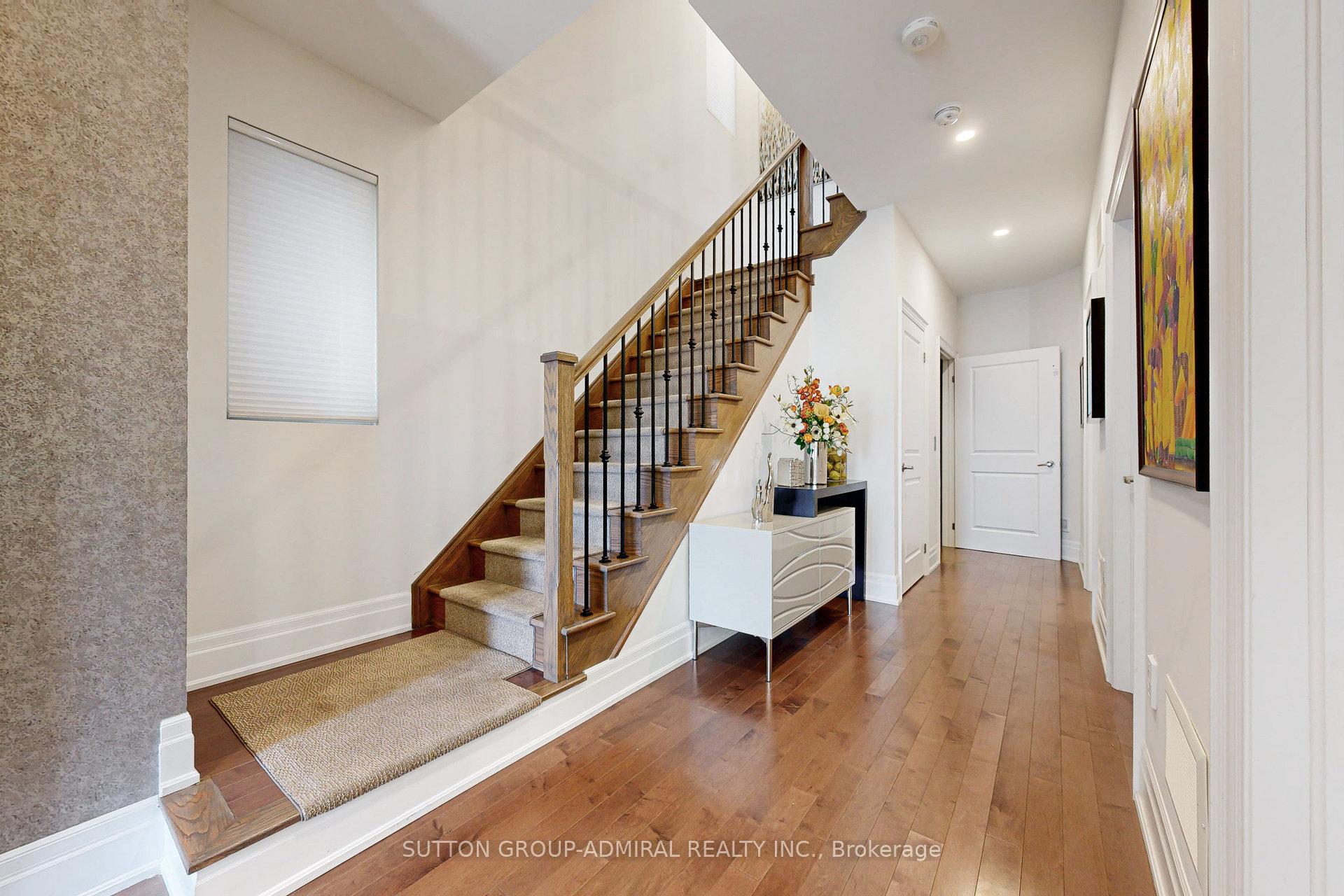 Photo 6 of 12 Carrville Woods Circle, Vaughan, Patterson — HOMEH