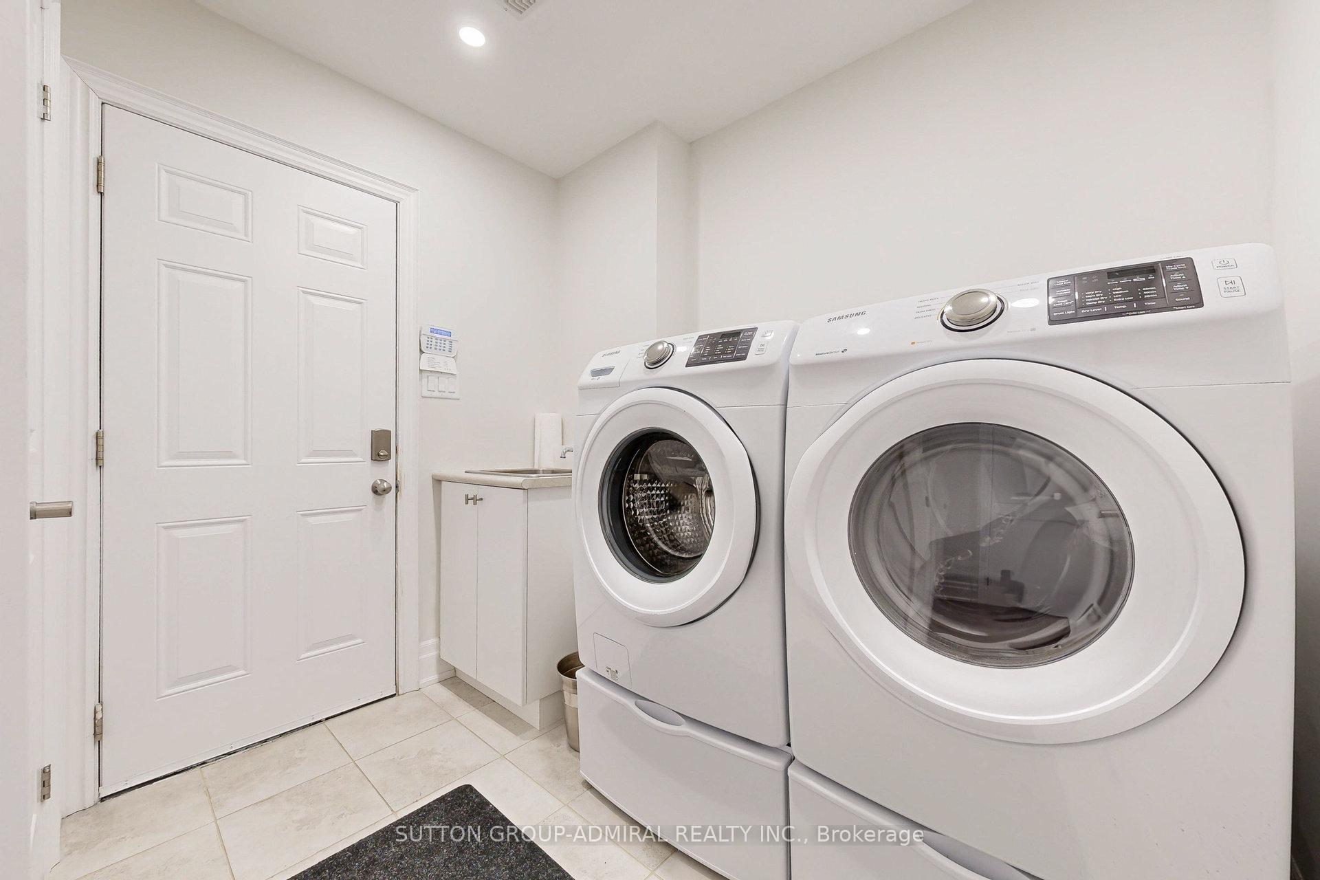 Photo 10 of 12 Carrville Woods Circle, Vaughan, Patterson — HOMEH