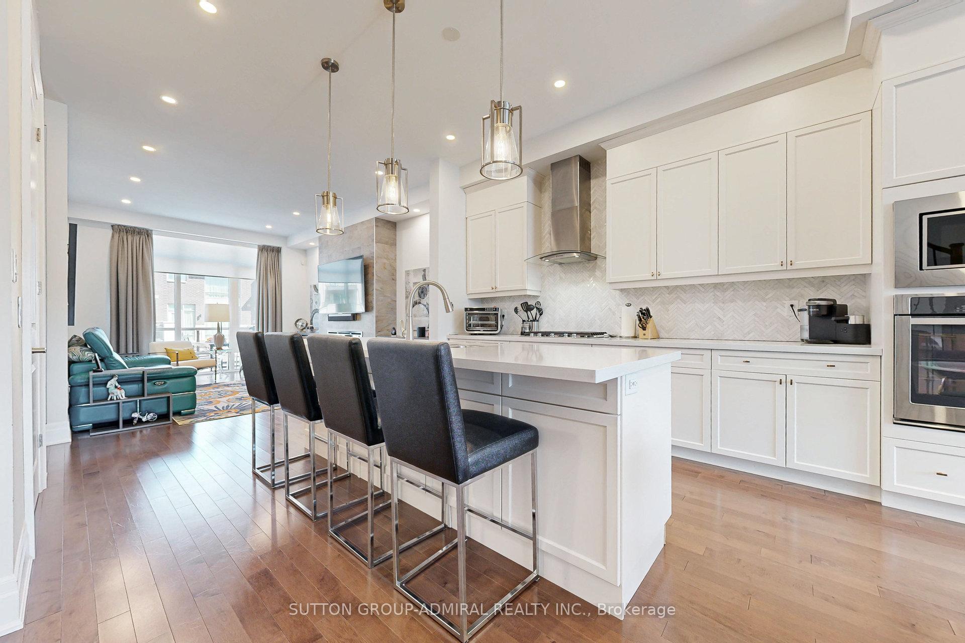 Photo 13 of 12 Carrville Woods Circle, Vaughan, Patterson — HOMEH