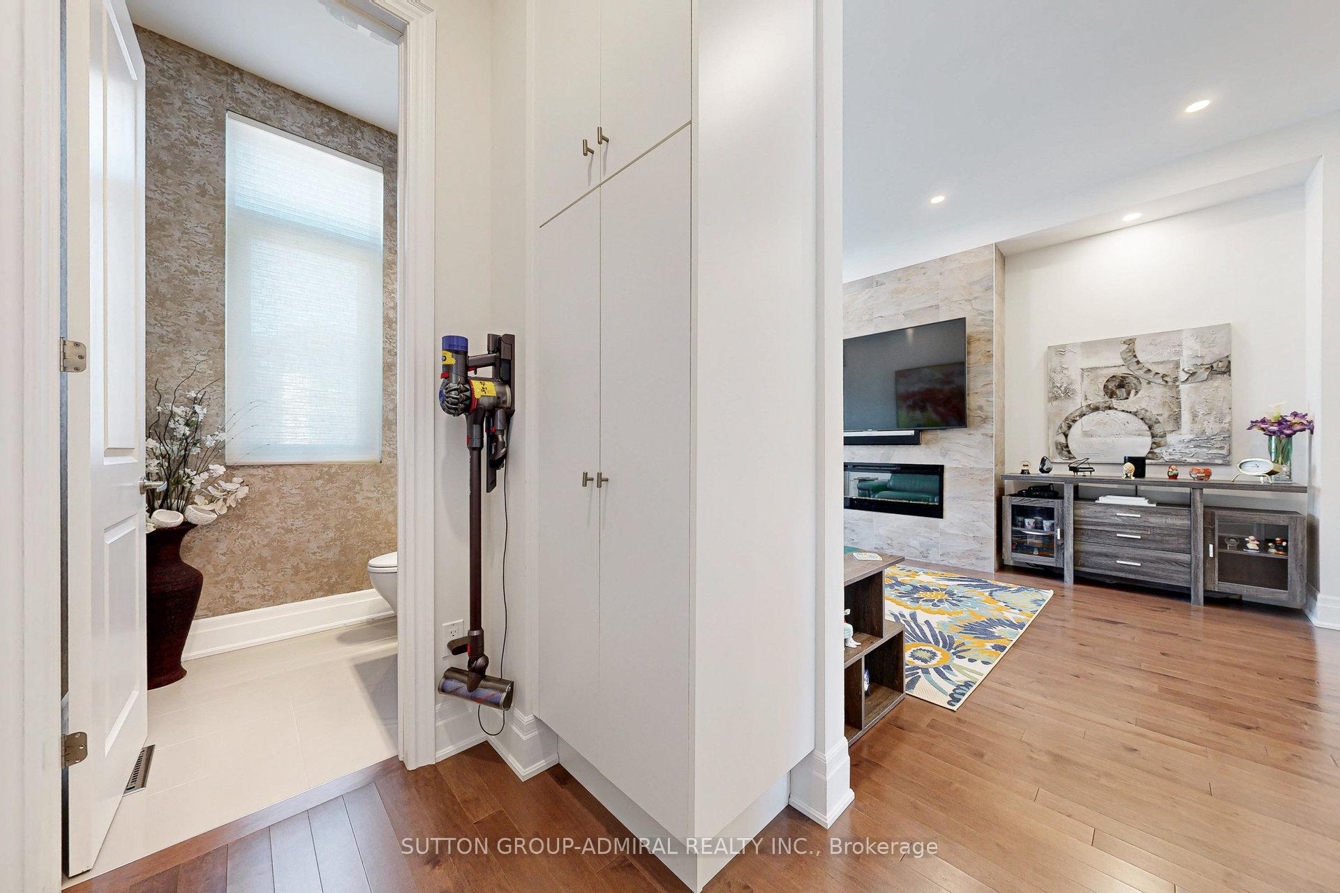 Photo 27 of 12 Carrville Woods Circle, Vaughan, Patterson — HOMEH