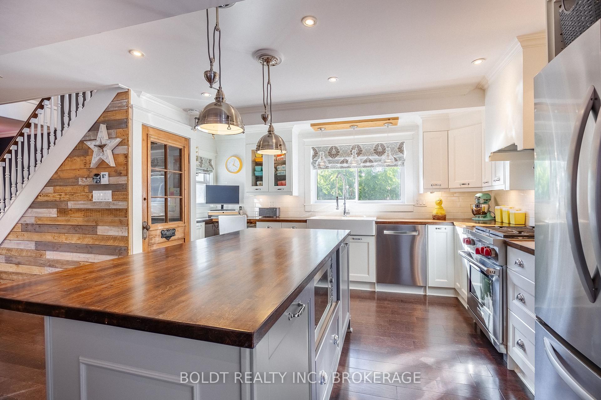 Photo 11 of 536 Thorold Road, Welland, N. Welland — HOMEH