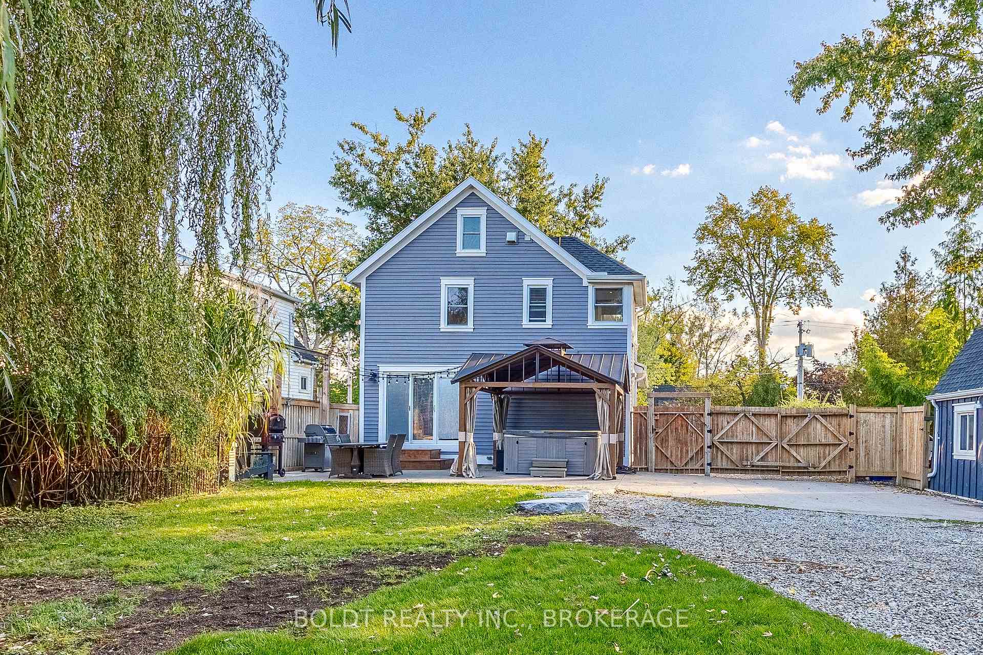 Photo 26 of 536 Thorold Road, Welland, N. Welland — HOMEH