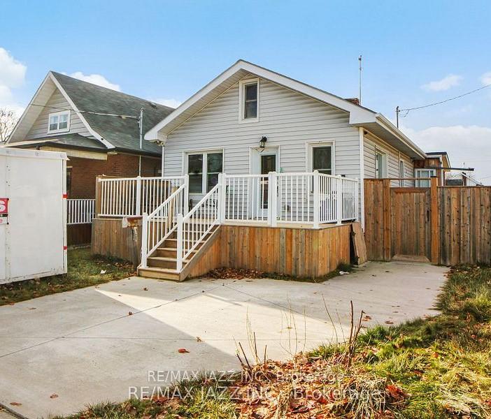 Photo 1 of 656 Hortop Street, Oshawa, O'Neill — HOMEH