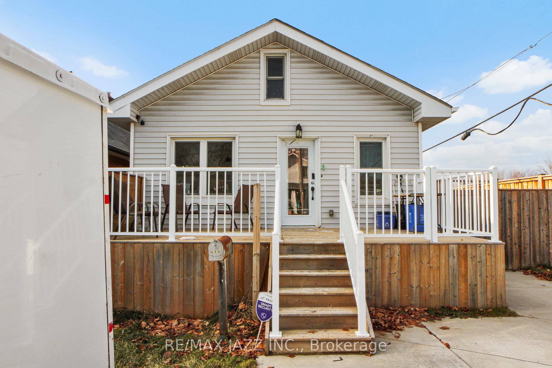 Photo 2 of 656 Hortop Street, Oshawa, O'Neill — HOMEH