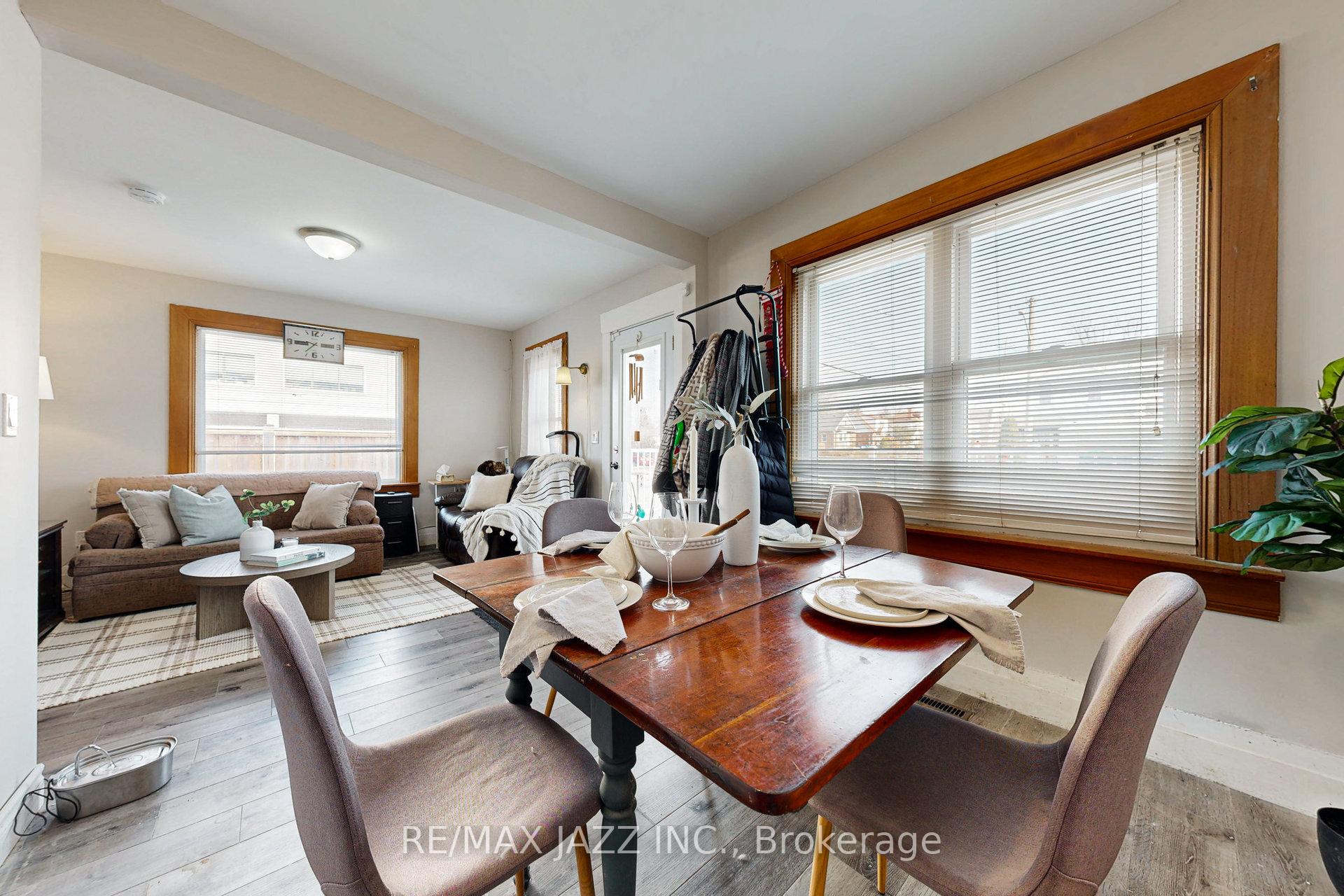 Photo 9 of 656 Hortop Street, Oshawa, O'Neill — HOMEH