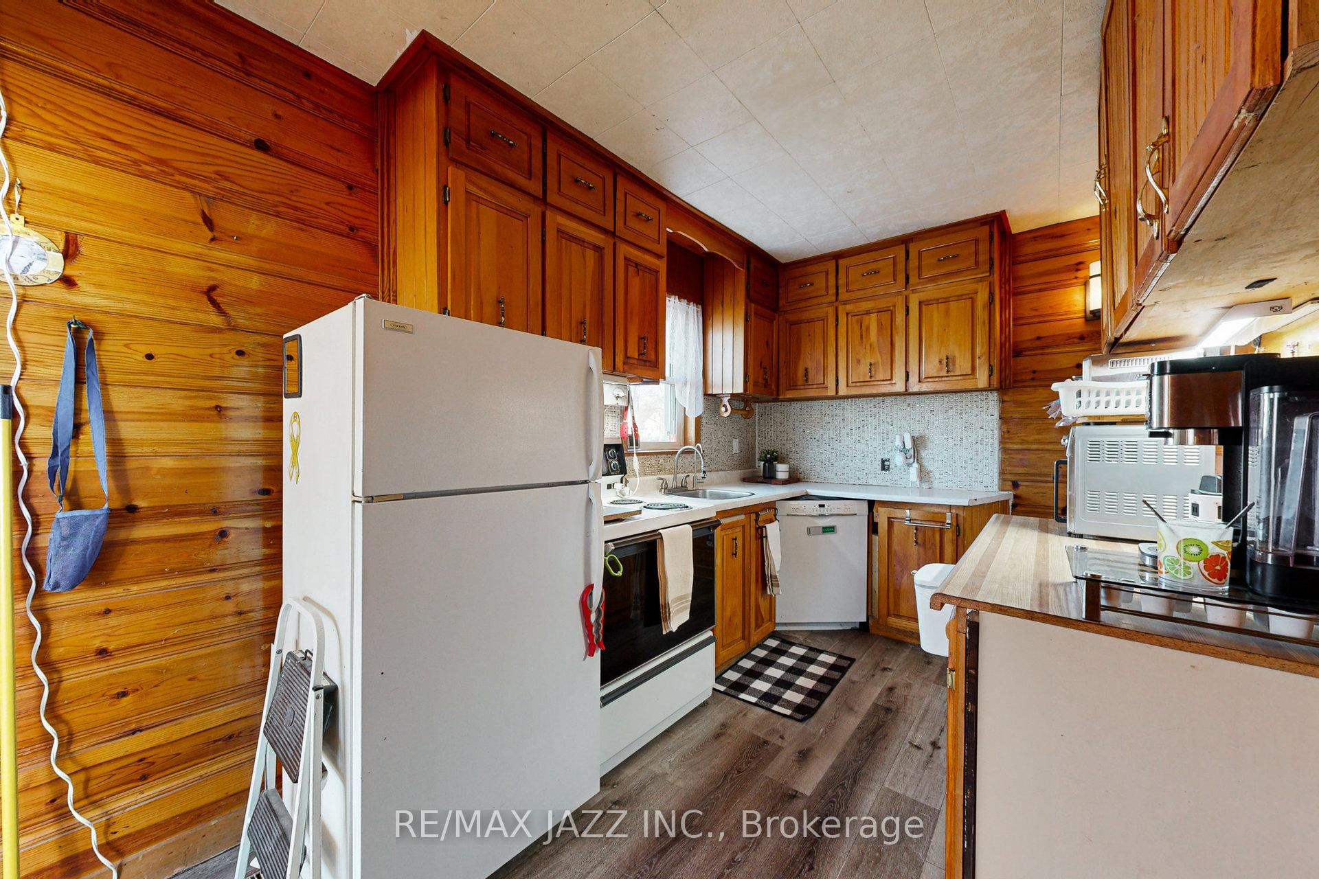 Photo 15 of 656 Hortop Street, Oshawa, O'Neill — HOMEH