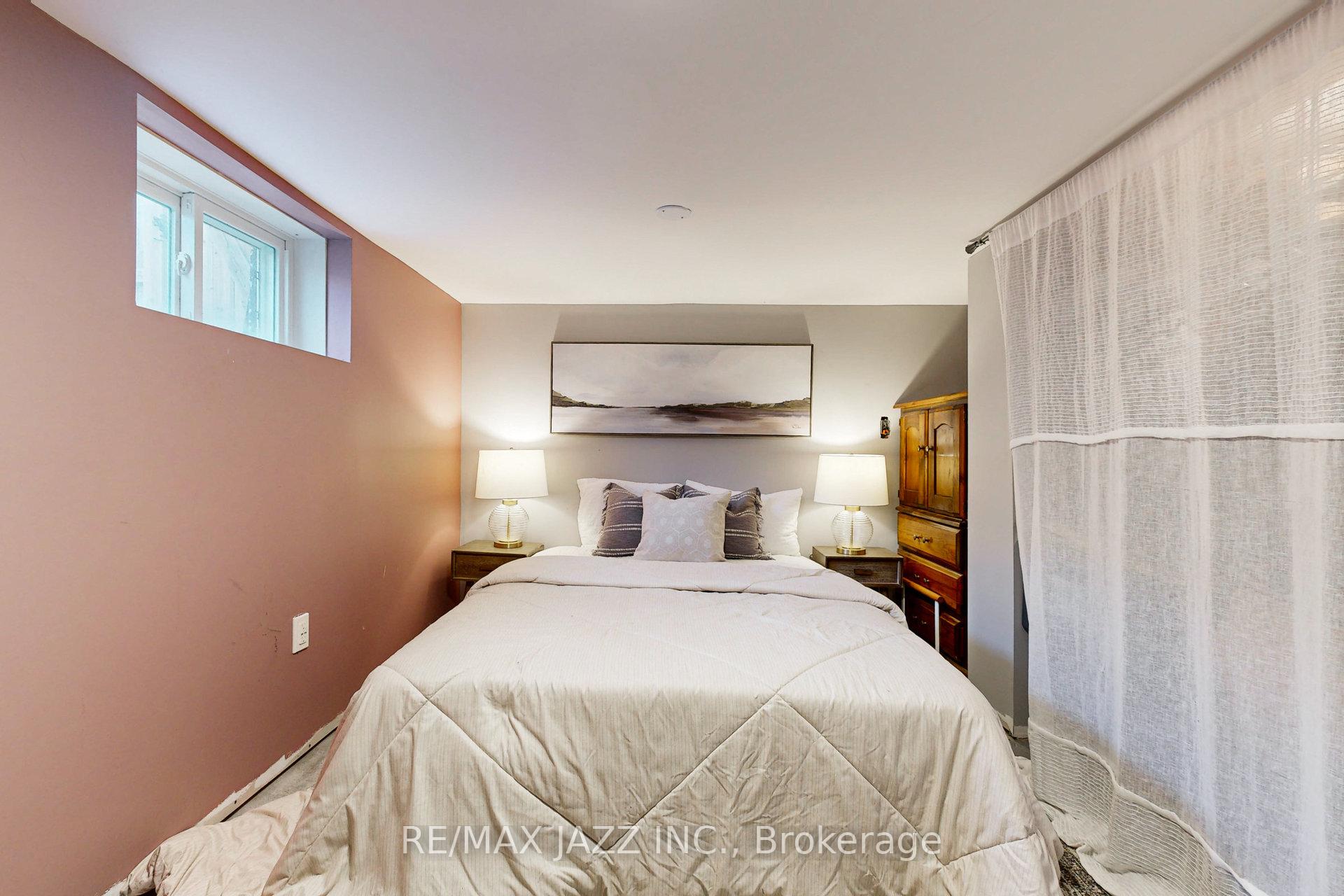 Photo 33 of 656 Hortop Street, Oshawa, O'Neill — HOMEH