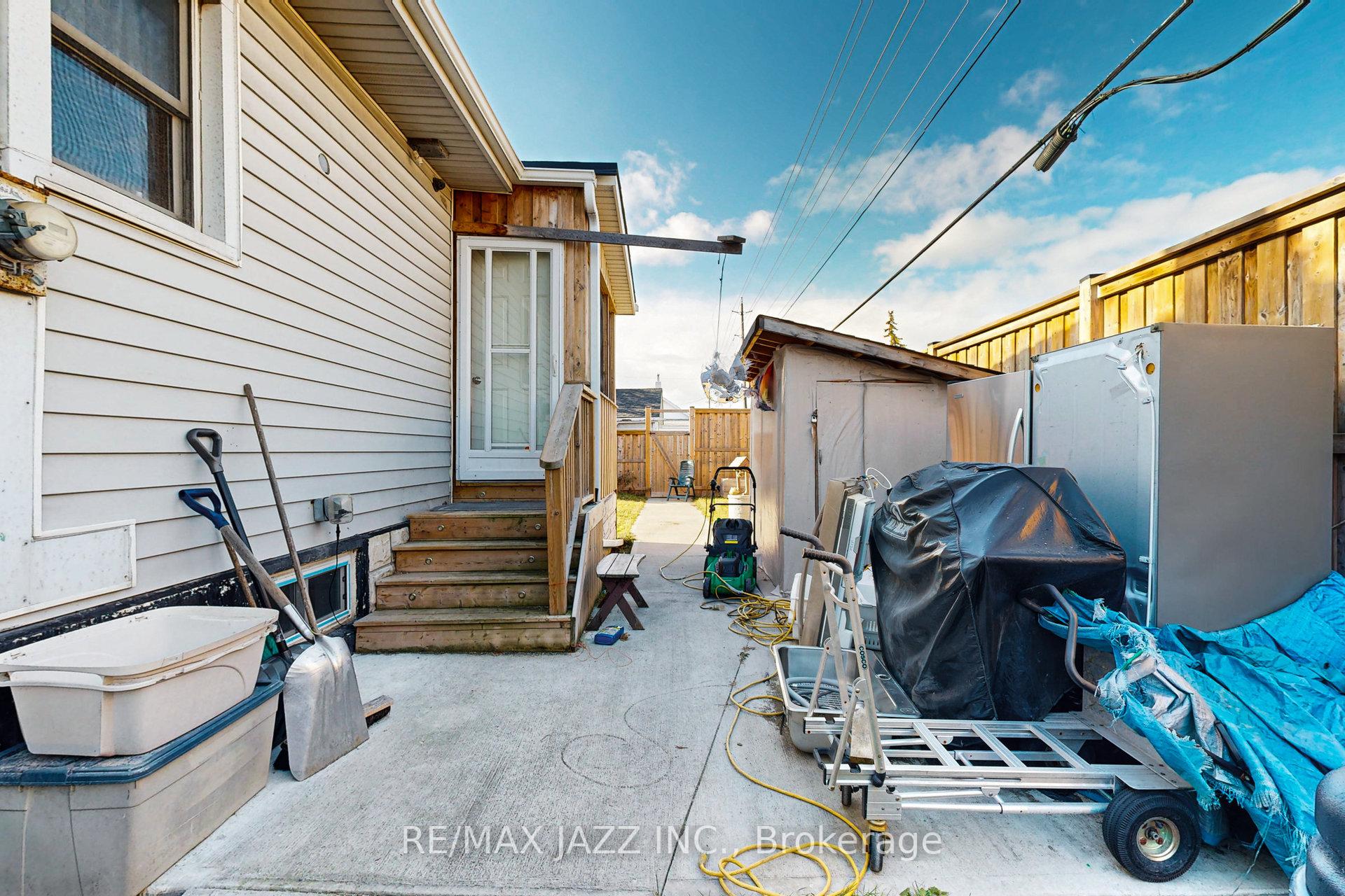 Photo 39 of 656 Hortop Street, Oshawa, O'Neill — HOMEH