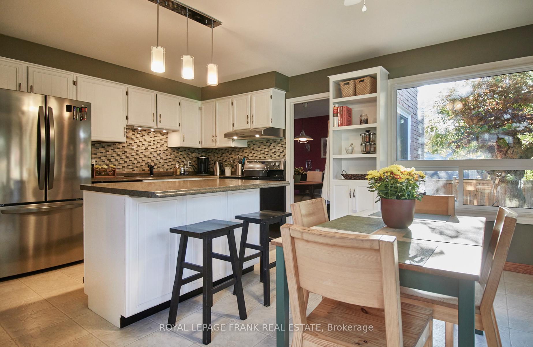 Photo 12 of 603 Bradley Drive, Whitby, Pringle Creek — HOMEH