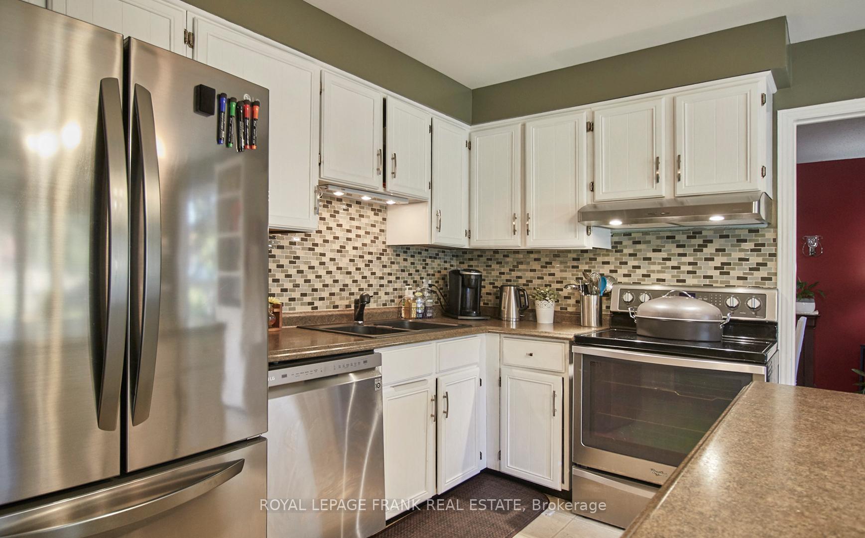 Photo 18 of 603 Bradley Drive, Whitby, Pringle Creek — HOMEH