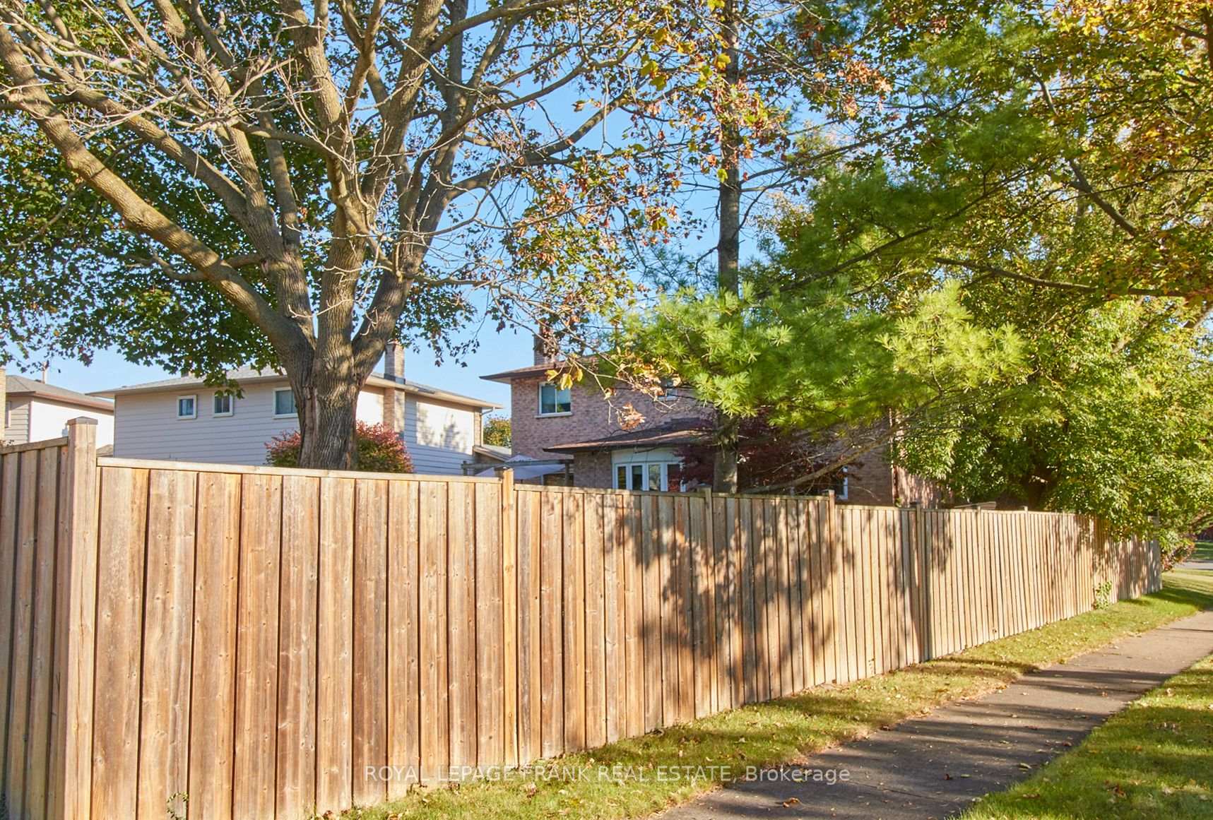 Photo 40 of 603 Bradley Drive, Whitby, Pringle Creek — HOMEH