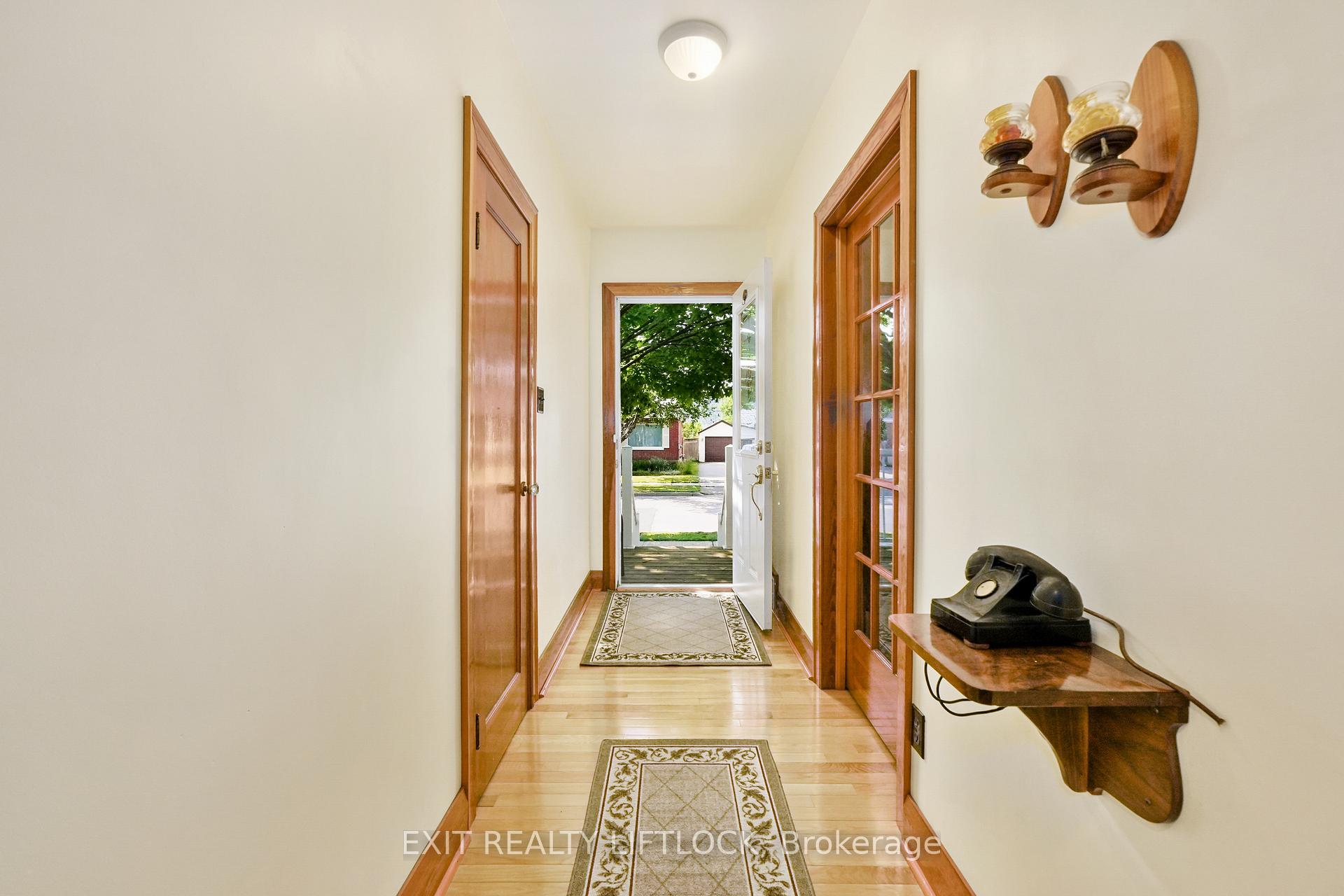 Photo 6 of 548 King George Street, Peterborough, Otonabee Ward 1 — HOMEH