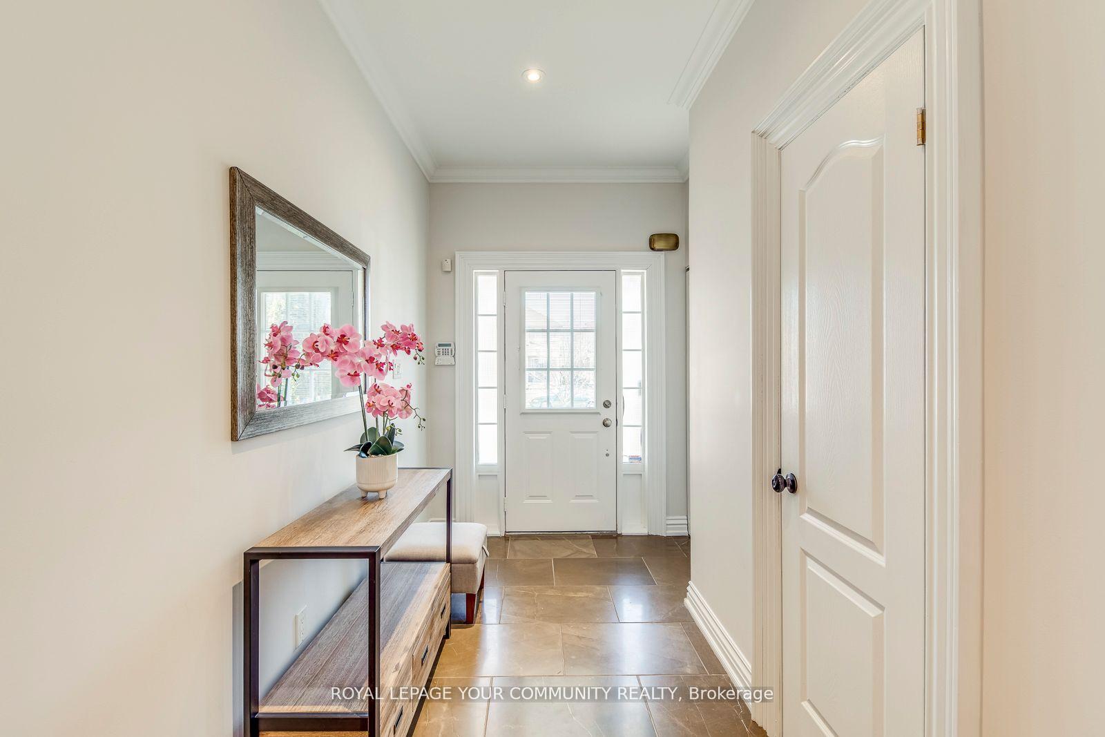 Photo 4 of 12 Ravineview Drive, Vaughan, Rural Vaughan — HOMEH