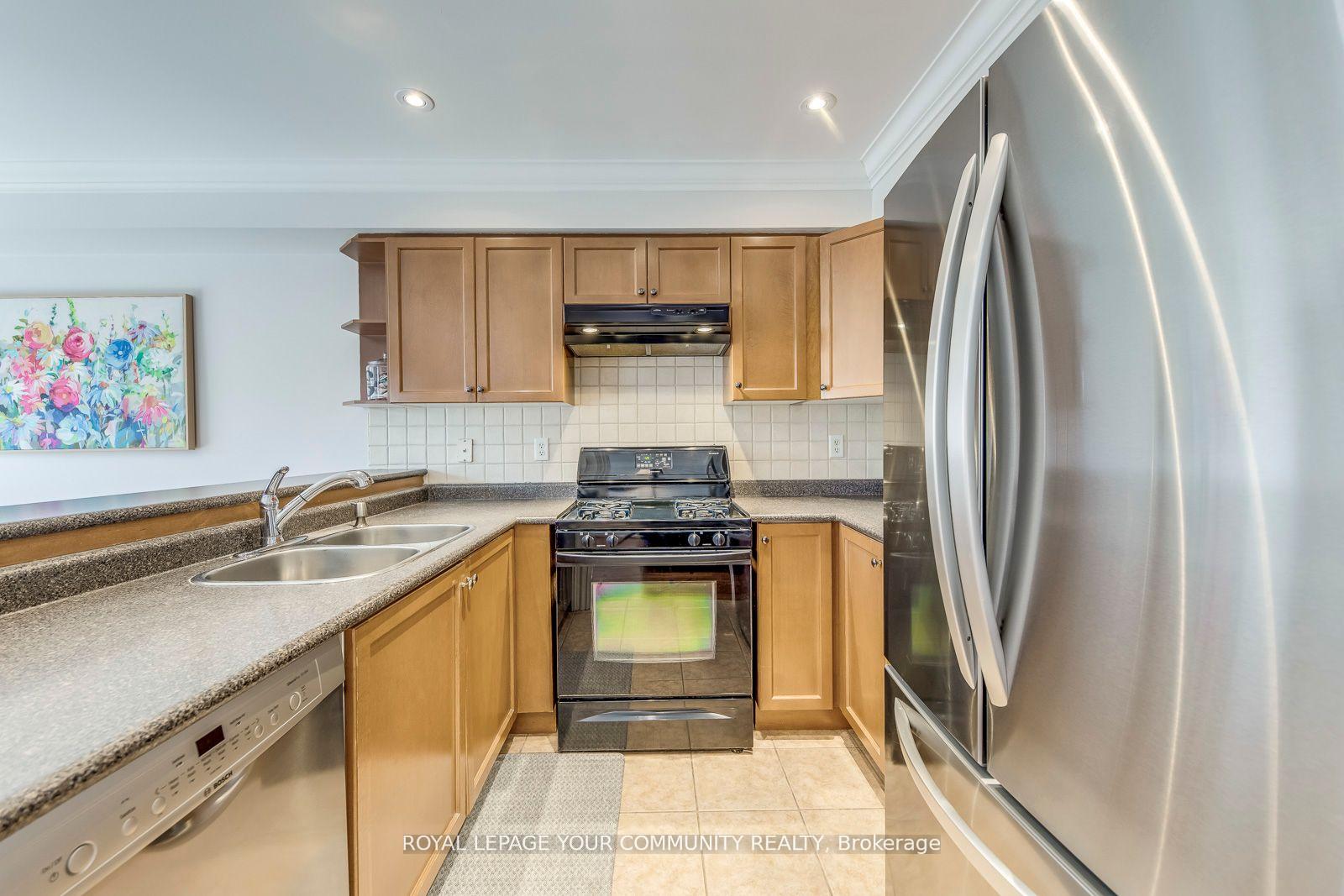 Photo 16 of 12 Ravineview Drive, Vaughan, Rural Vaughan — HOMEH