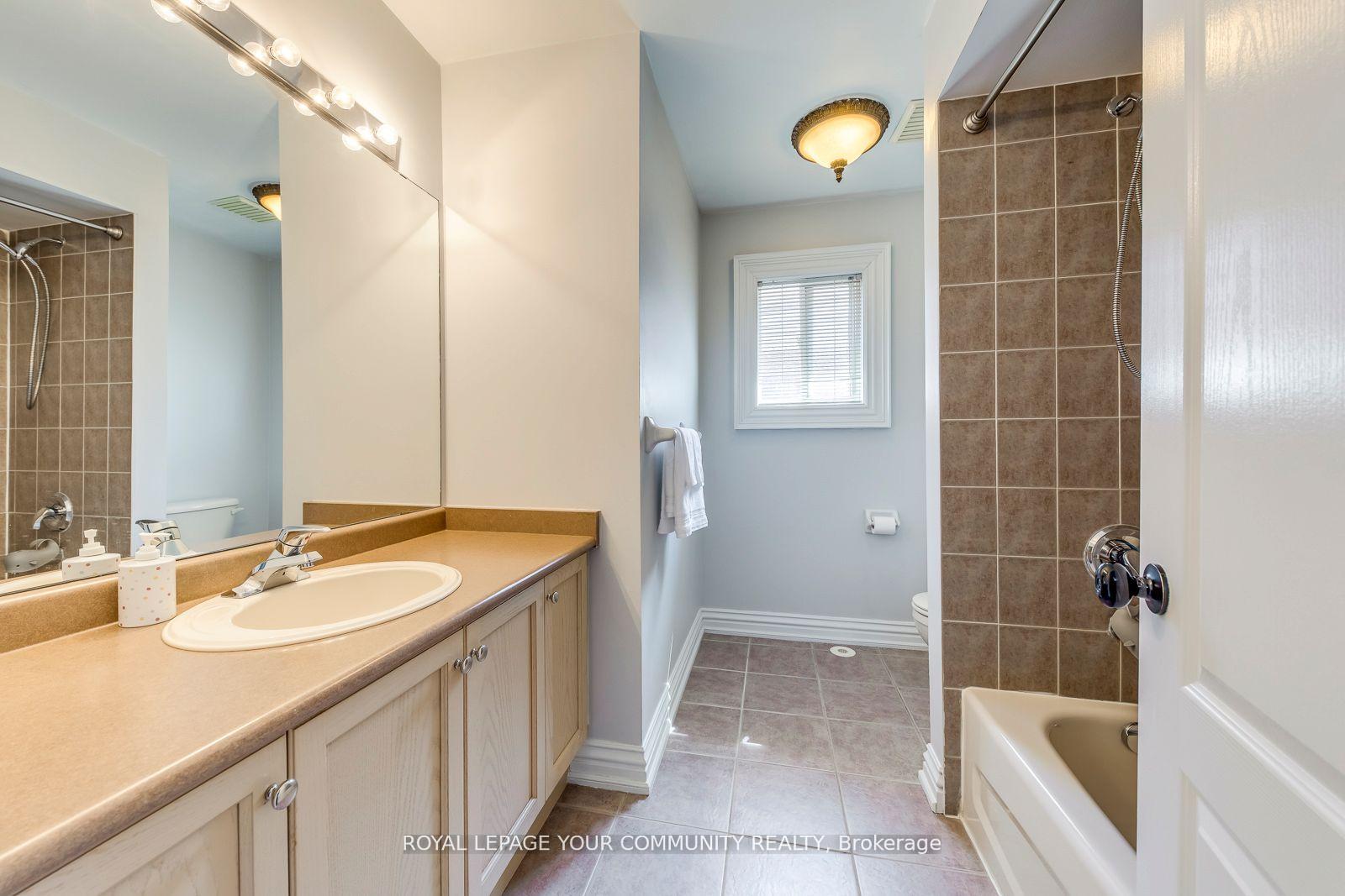 Photo 28 of 12 Ravineview Drive, Vaughan, Rural Vaughan — HOMEH