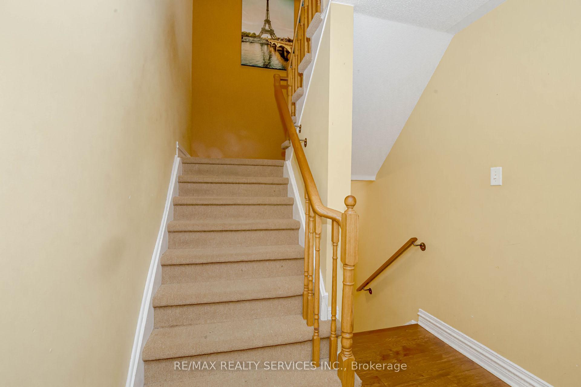 Photo 20 of 1519 Sarasota Crescent, Oshawa, Samac — HOMEH