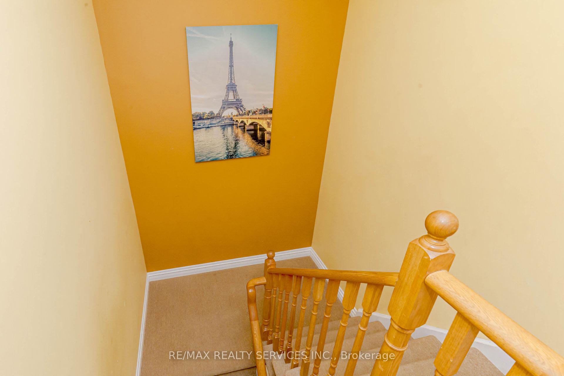 Photo 21 of 1519 Sarasota Crescent, Oshawa, Samac — HOMEH