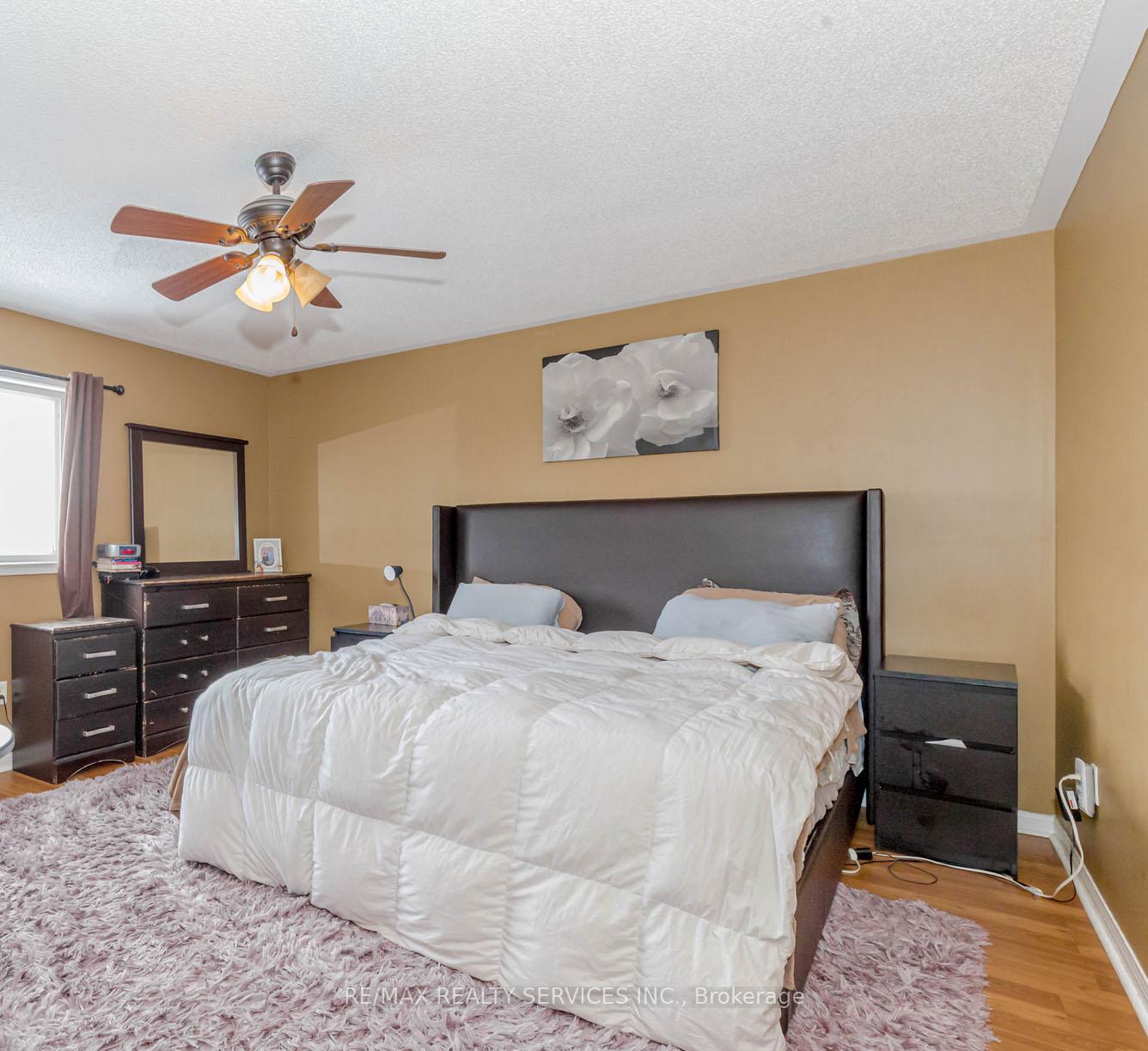 Photo 22 of 1519 Sarasota Crescent, Oshawa, Samac — HOMEH