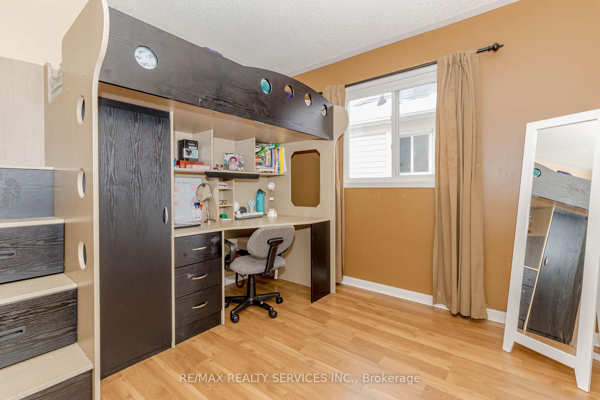Photo 26 of 1519 Sarasota Crescent, Oshawa, Samac — HOMEH