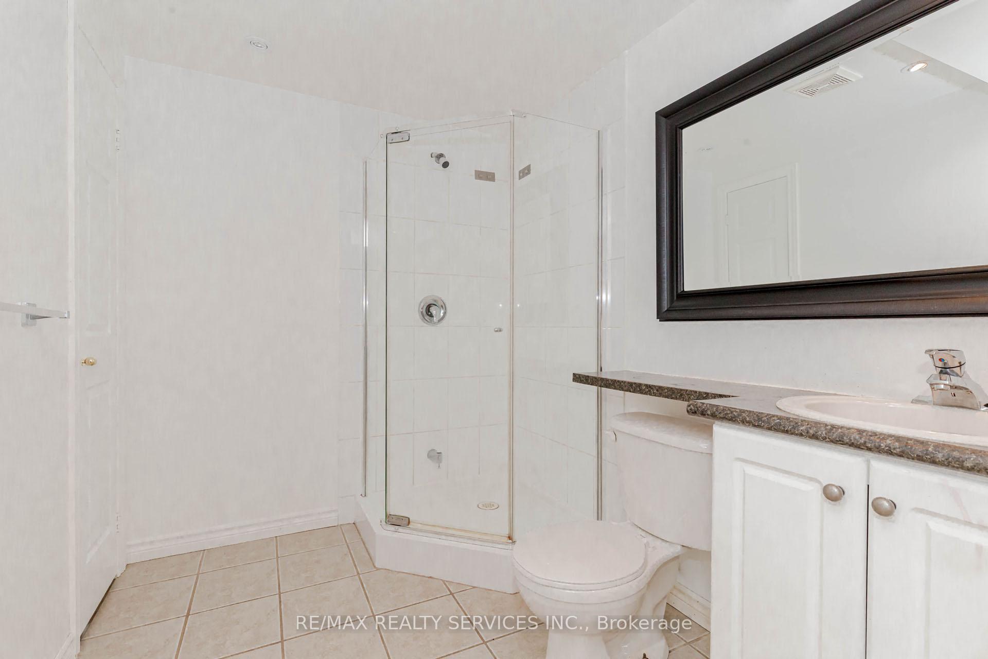 Photo 34 of 1519 Sarasota Crescent, Oshawa, Samac — HOMEH