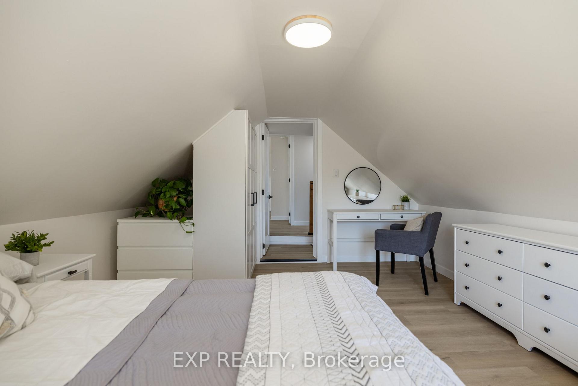 Photo 6 of 88 Edward Street S, Arnprior — HOMEH