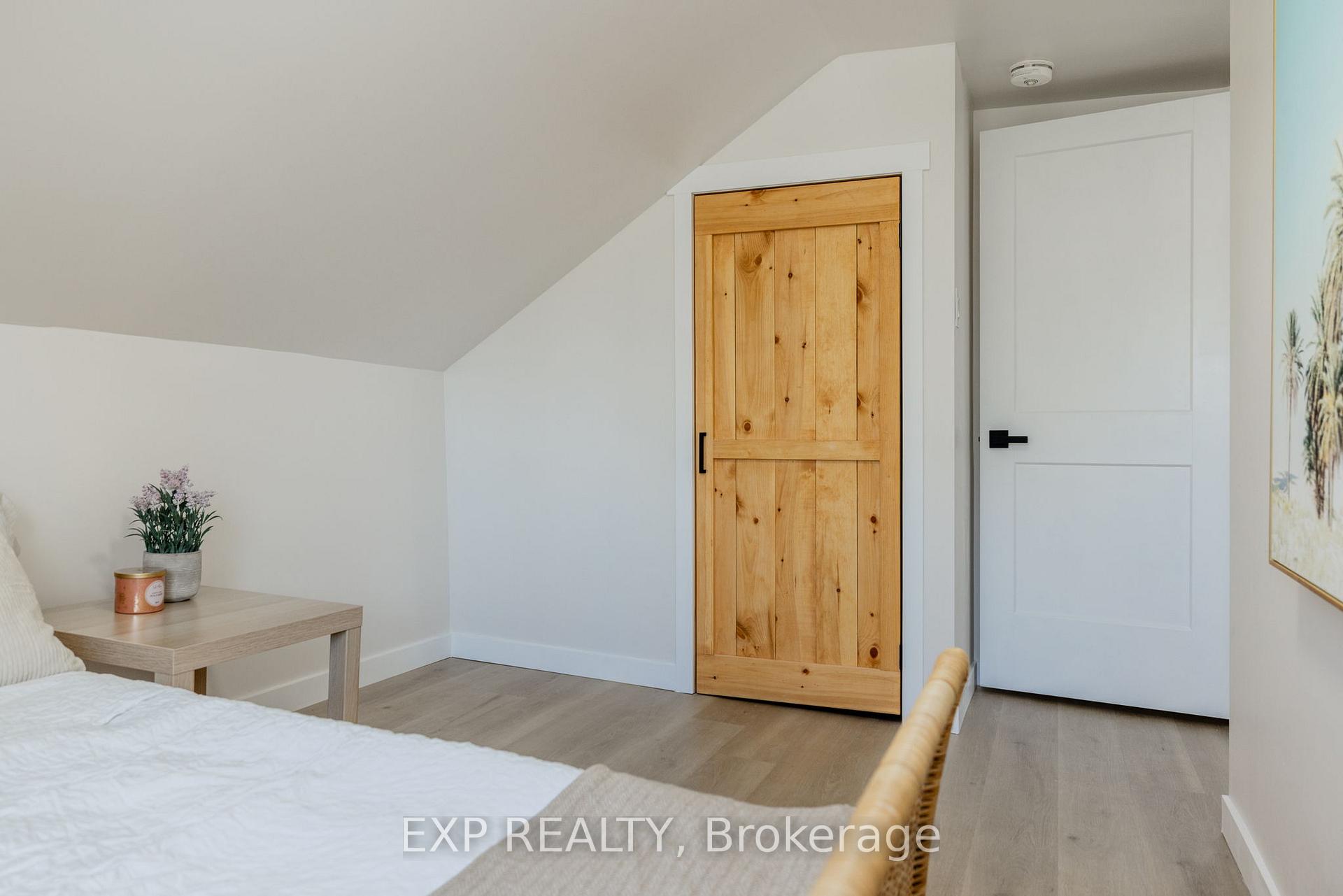 Photo 14 of 88 Edward Street S, Arnprior — HOMEH