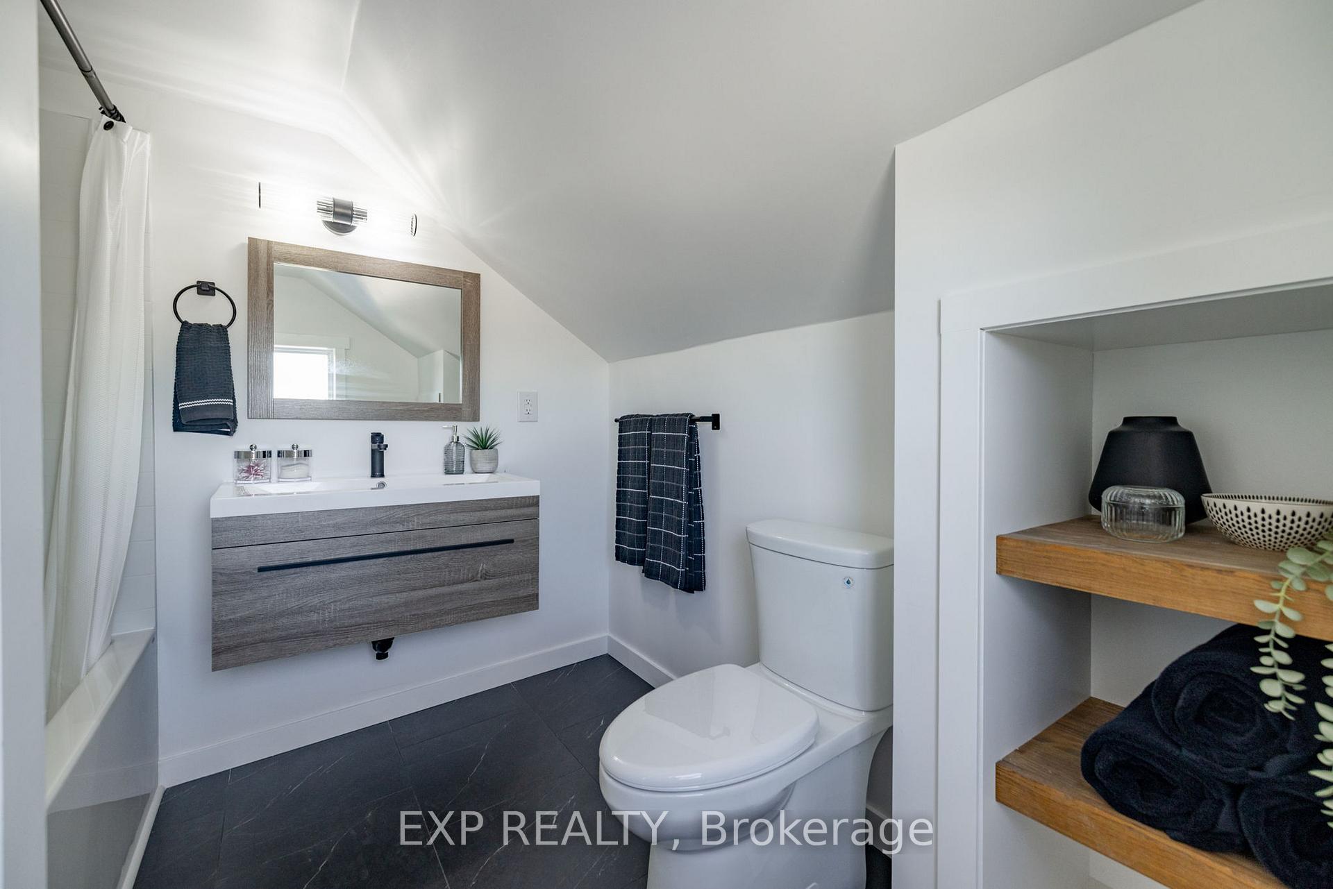 Photo 15 of 88 Edward Street S, Arnprior — HOMEH