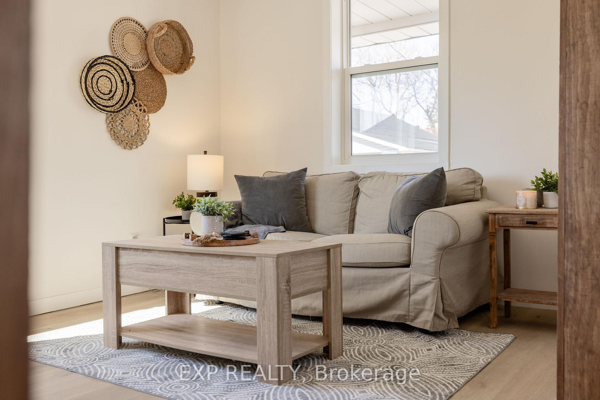 Photo 23 of 88 Edward Street S, Arnprior — HOMEH