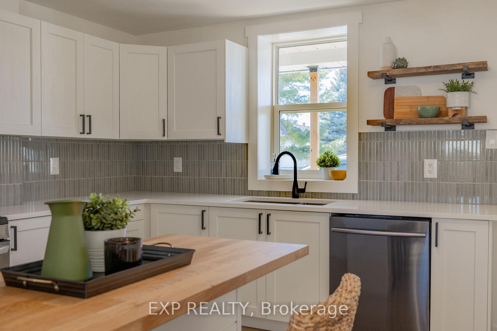 Photo 29 of 88 Edward Street S, Arnprior — HOMEH