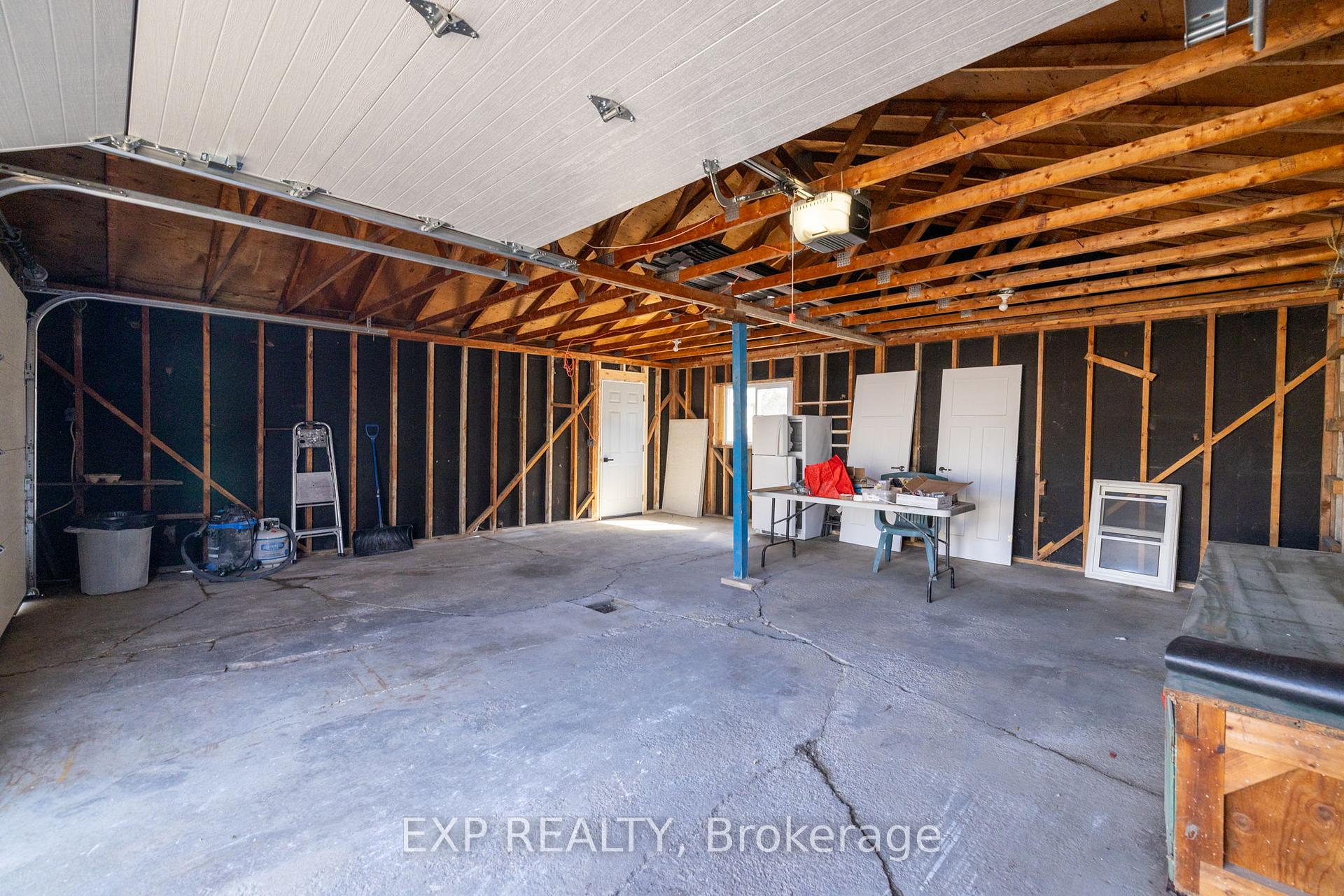 Photo 38 of 88 Edward Street S, Arnprior — HOMEH