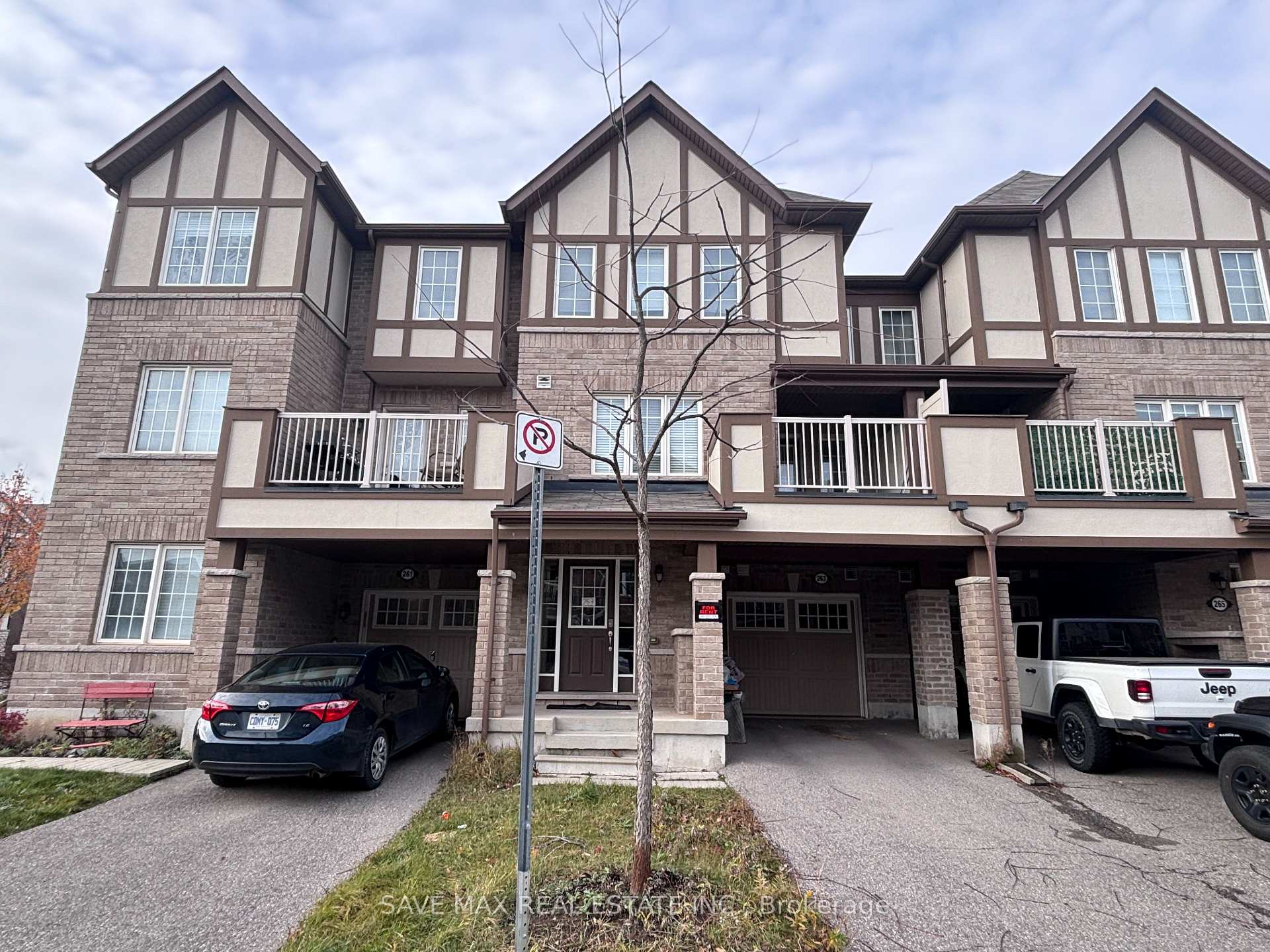 Front of 263 Casson Point