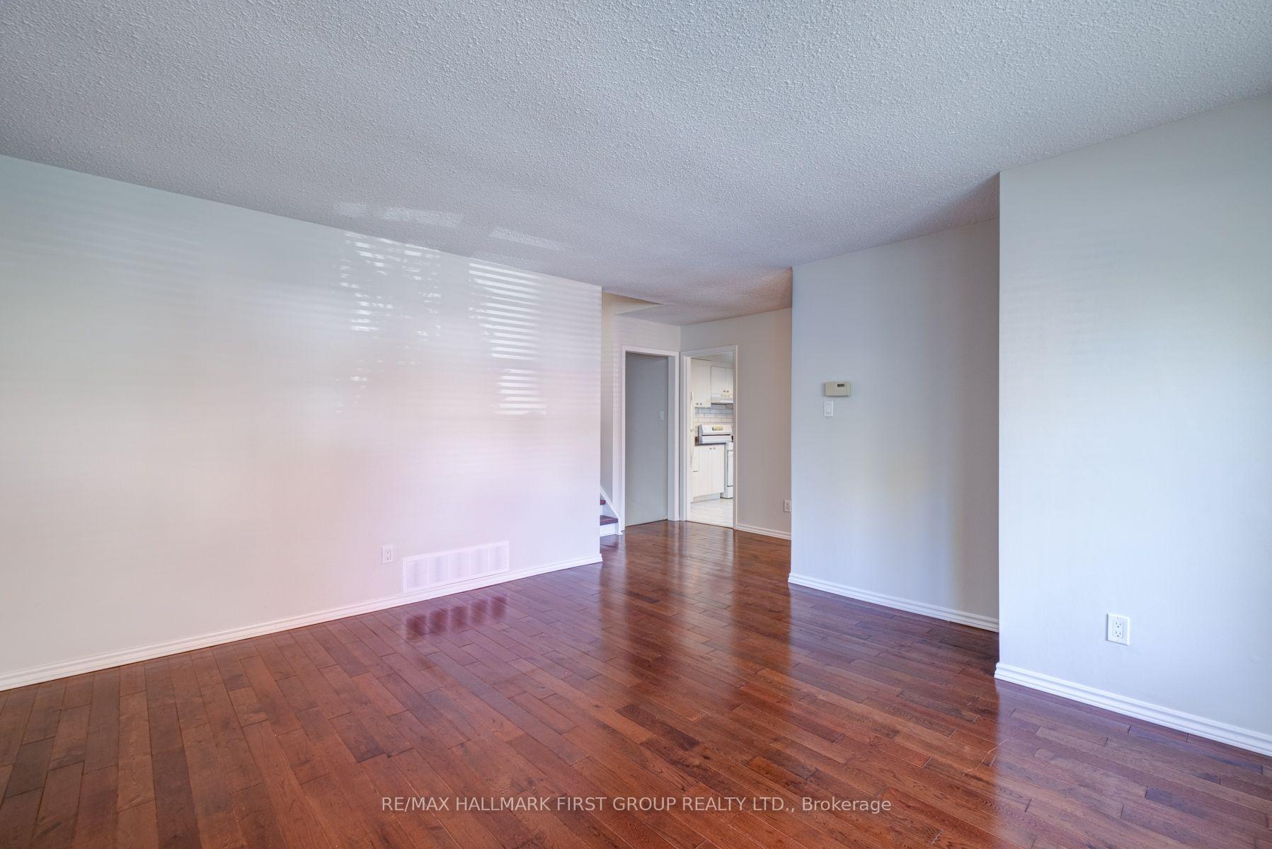 Photo 5 of 933 Dublin Street, Whitby, Downtown Whitby — HOMEH