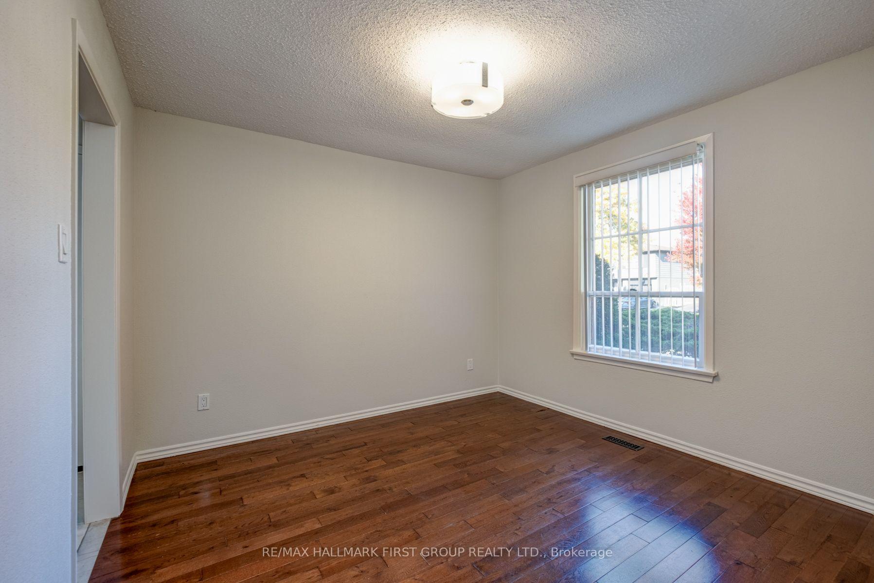 Photo 6 of 933 Dublin Street, Whitby, Downtown Whitby — HOMEH