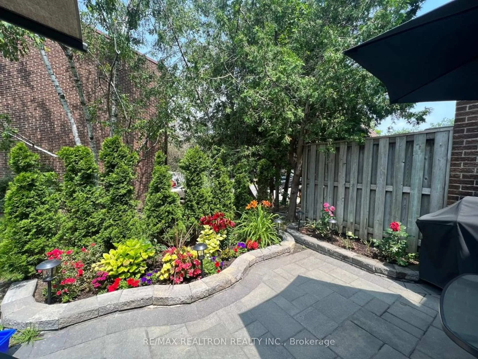 Photo 40 of 8 Windy Golfway, Toronto, Flemingdon Park — HOMEH