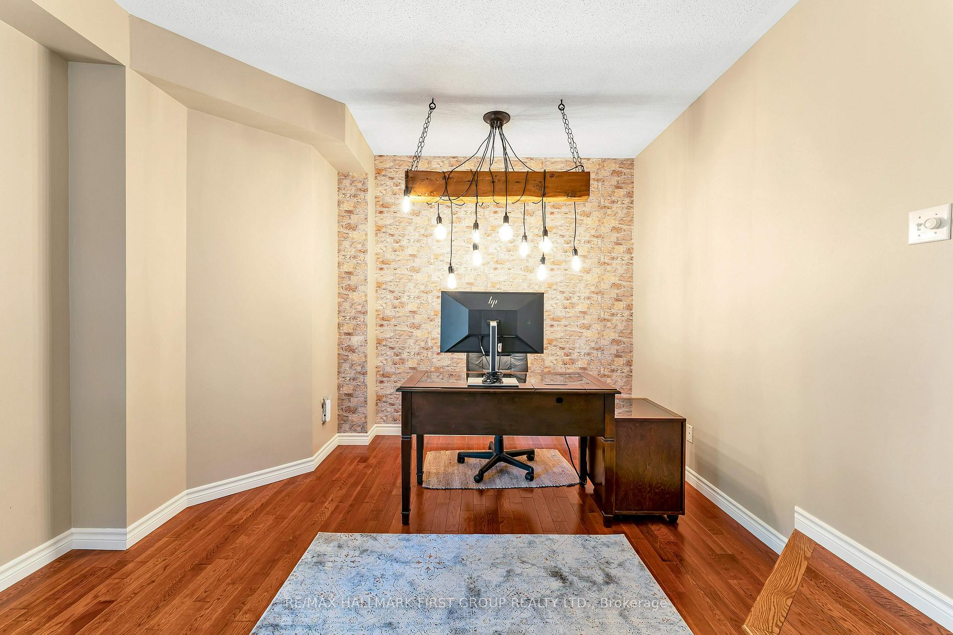 Photo 5 of 6 Redvers Street, Whitby, Williamsburg — HOMEH