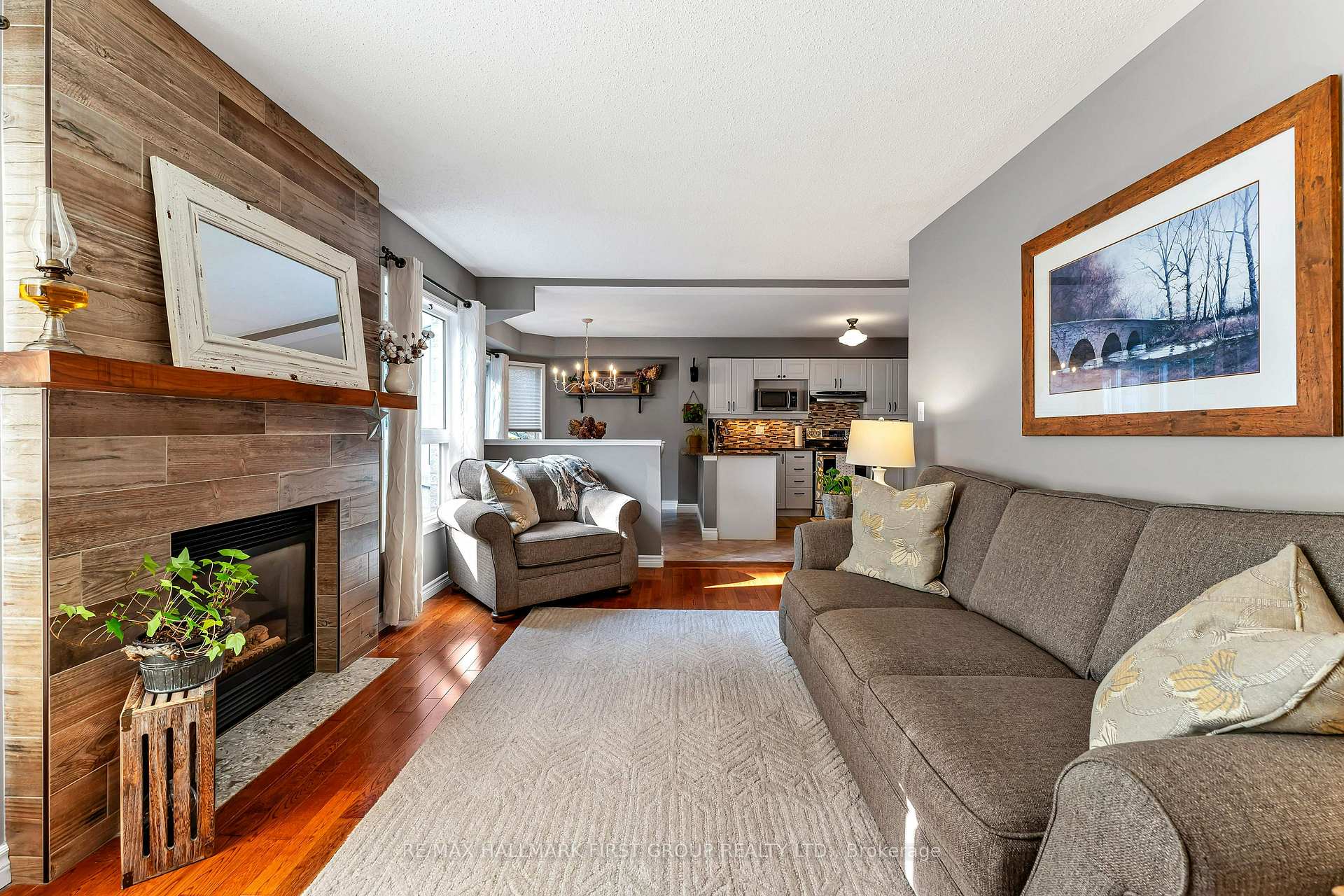 Photo 10 of 6 Redvers Street, Whitby, Williamsburg — HOMEH