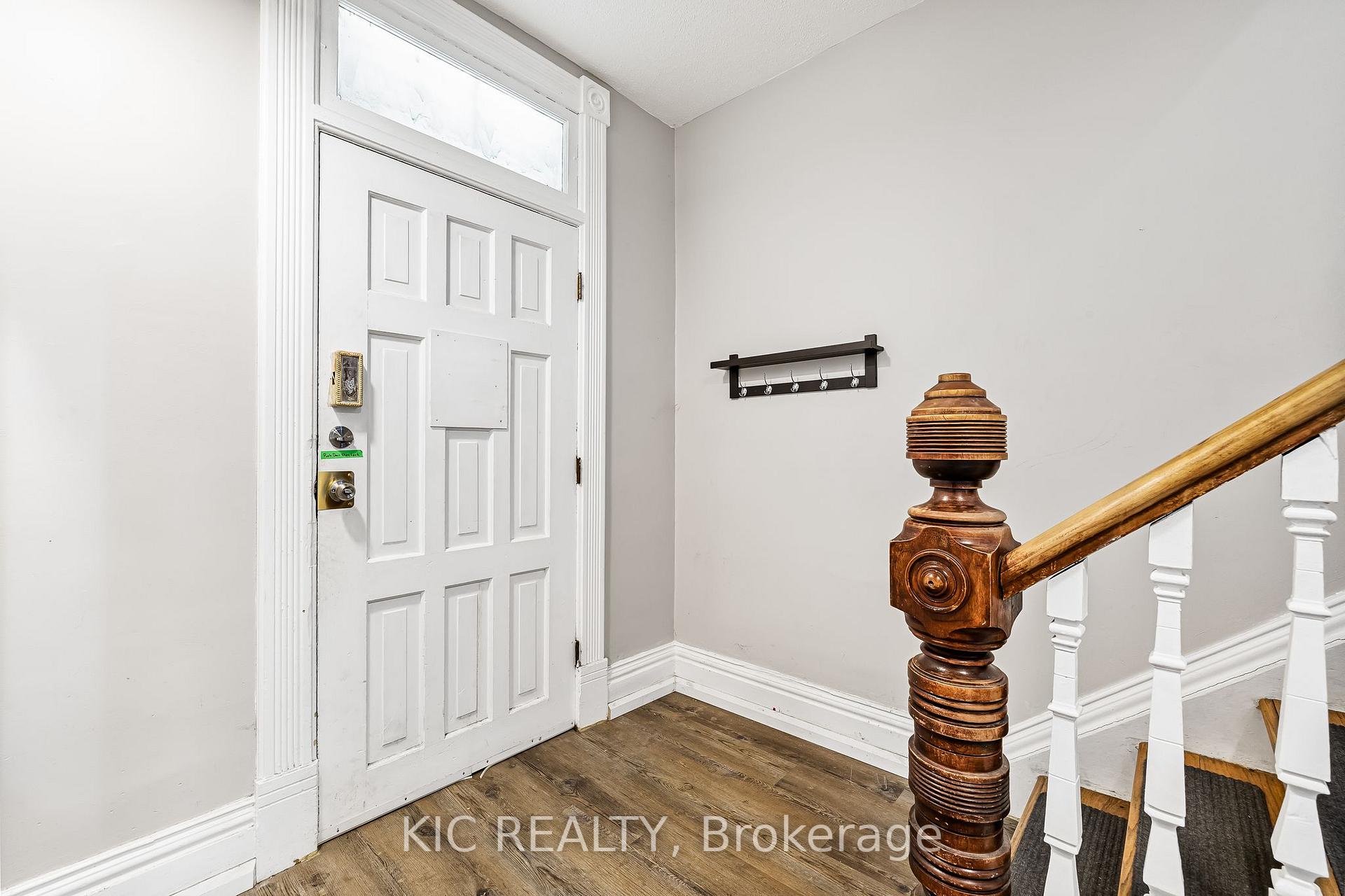 Photo 6 of 762 Water Street, Peterborough, Northcrest Ward 5 — HOMEH