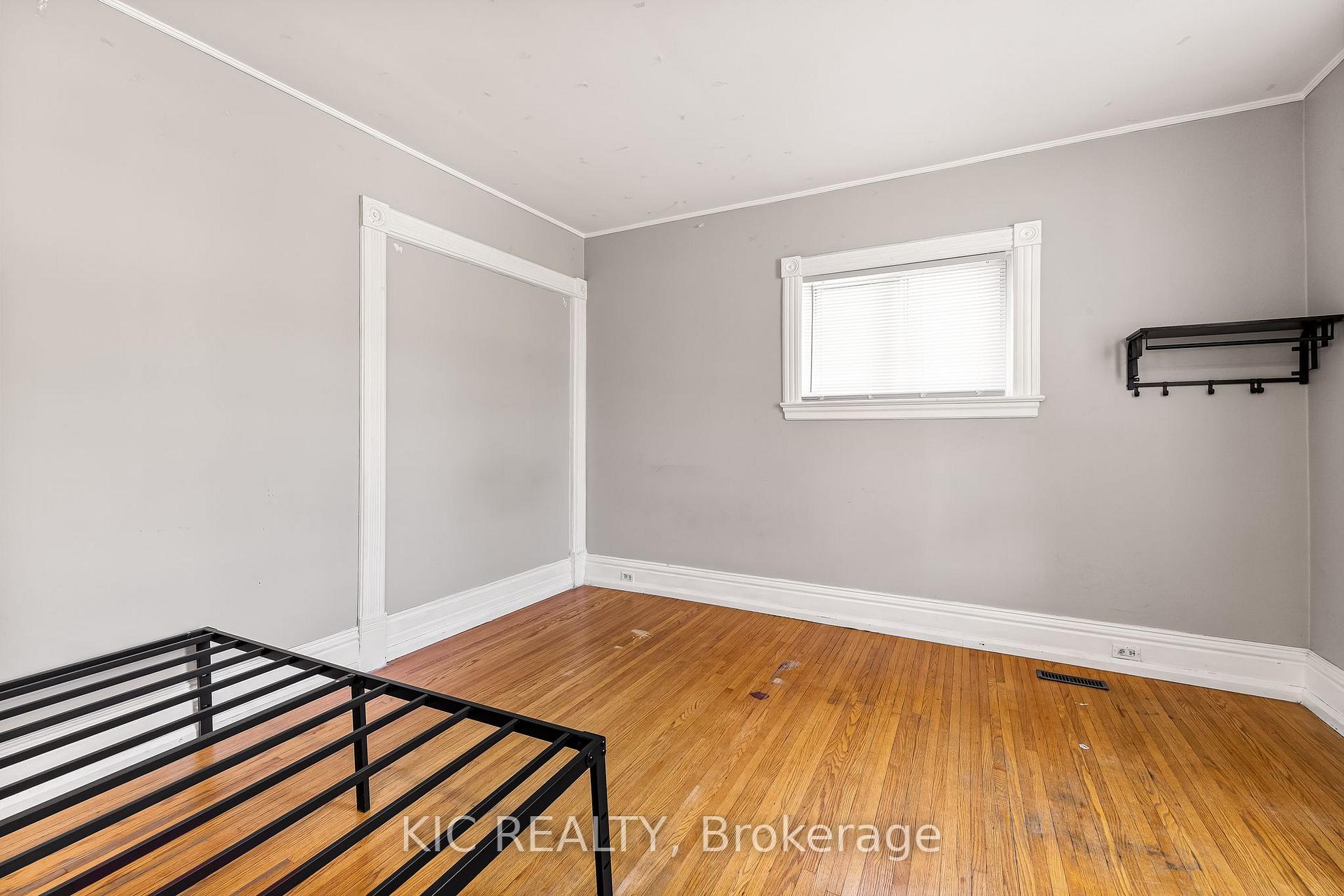 Photo 17 of 762 Water Street, Peterborough, Northcrest Ward 5 — HOMEH