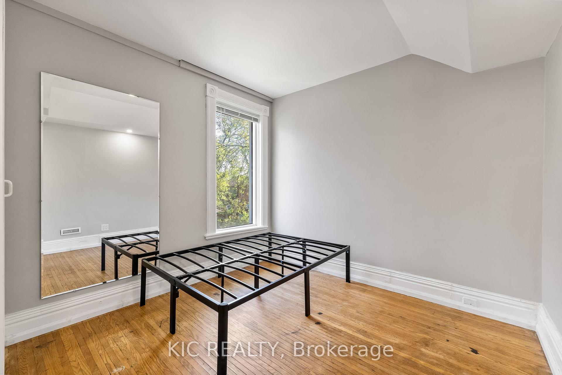 Photo 21 of 762 Water Street, Peterborough, Northcrest Ward 5 — HOMEH