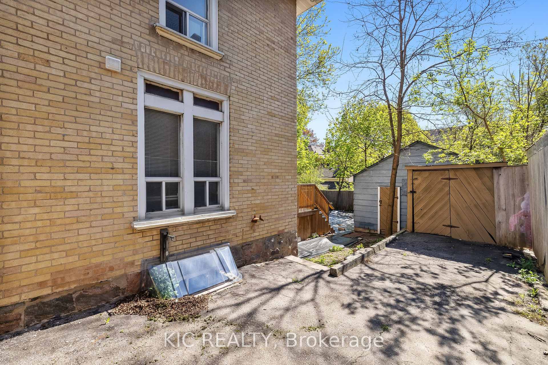 Photo 29 of 762 Water Street, Peterborough, Northcrest Ward 5 — HOMEH