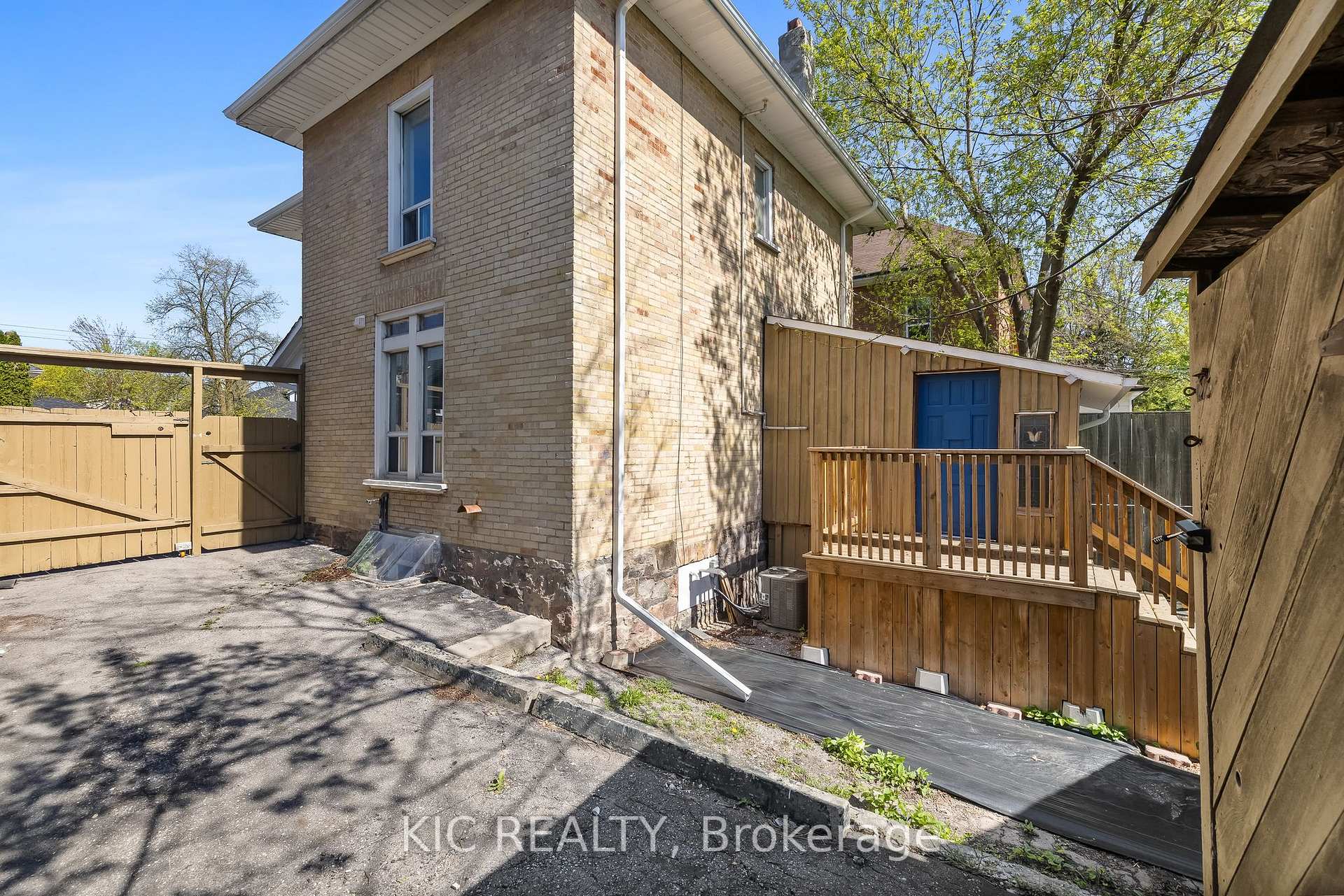 Photo 30 of 762 Water Street, Peterborough, Northcrest Ward 5 — HOMEH