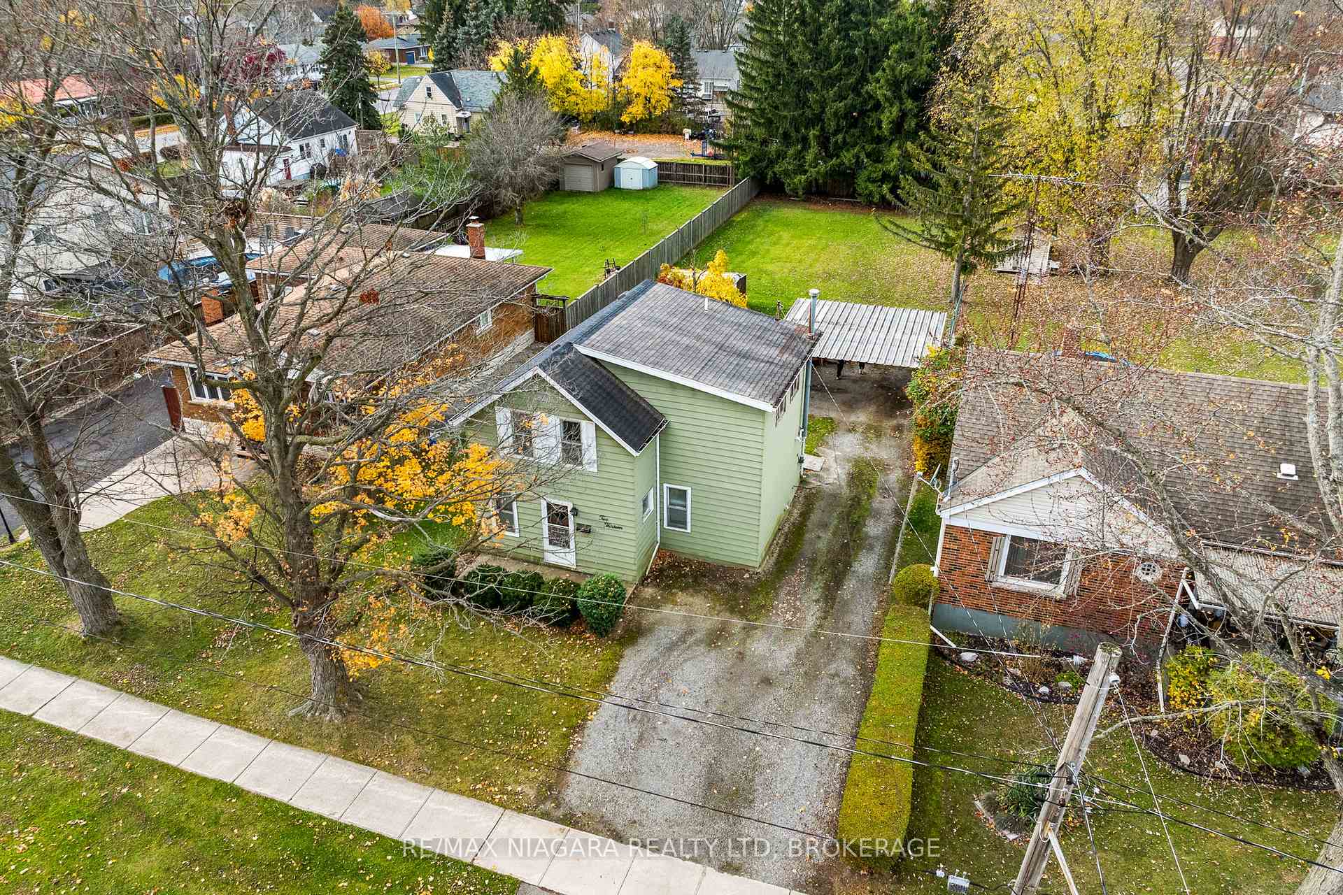 Photo 3 of 213 First Avenue, Welland, N. Welland — HOMEH