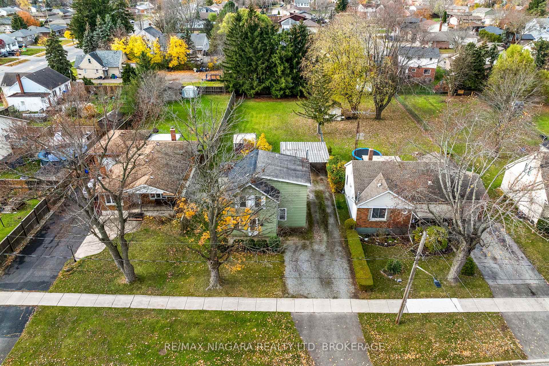 Photo 4 of 213 First Avenue, Welland, N. Welland — HOMEH